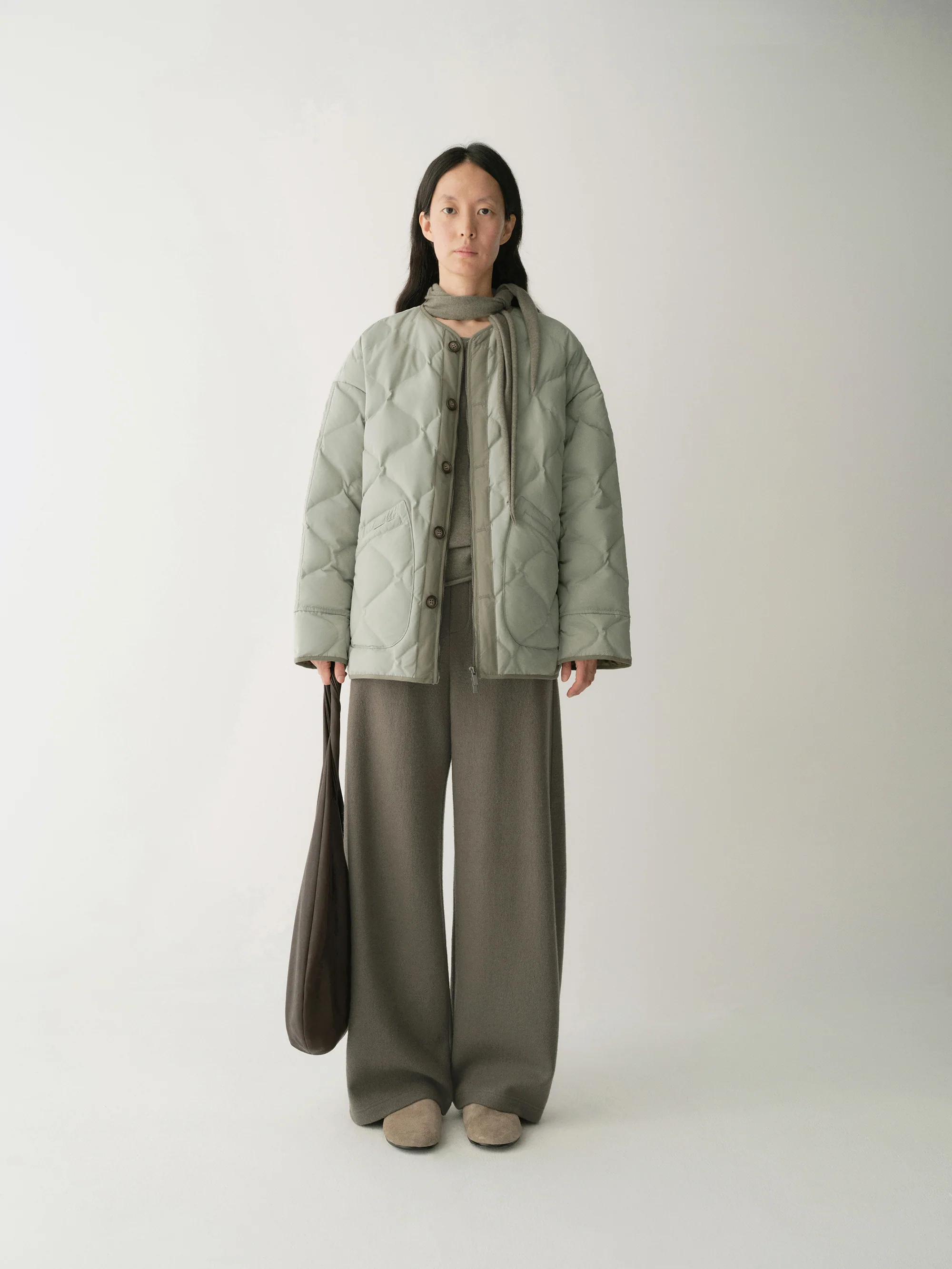 Short Contrast-panel Down Jacket - Image 5