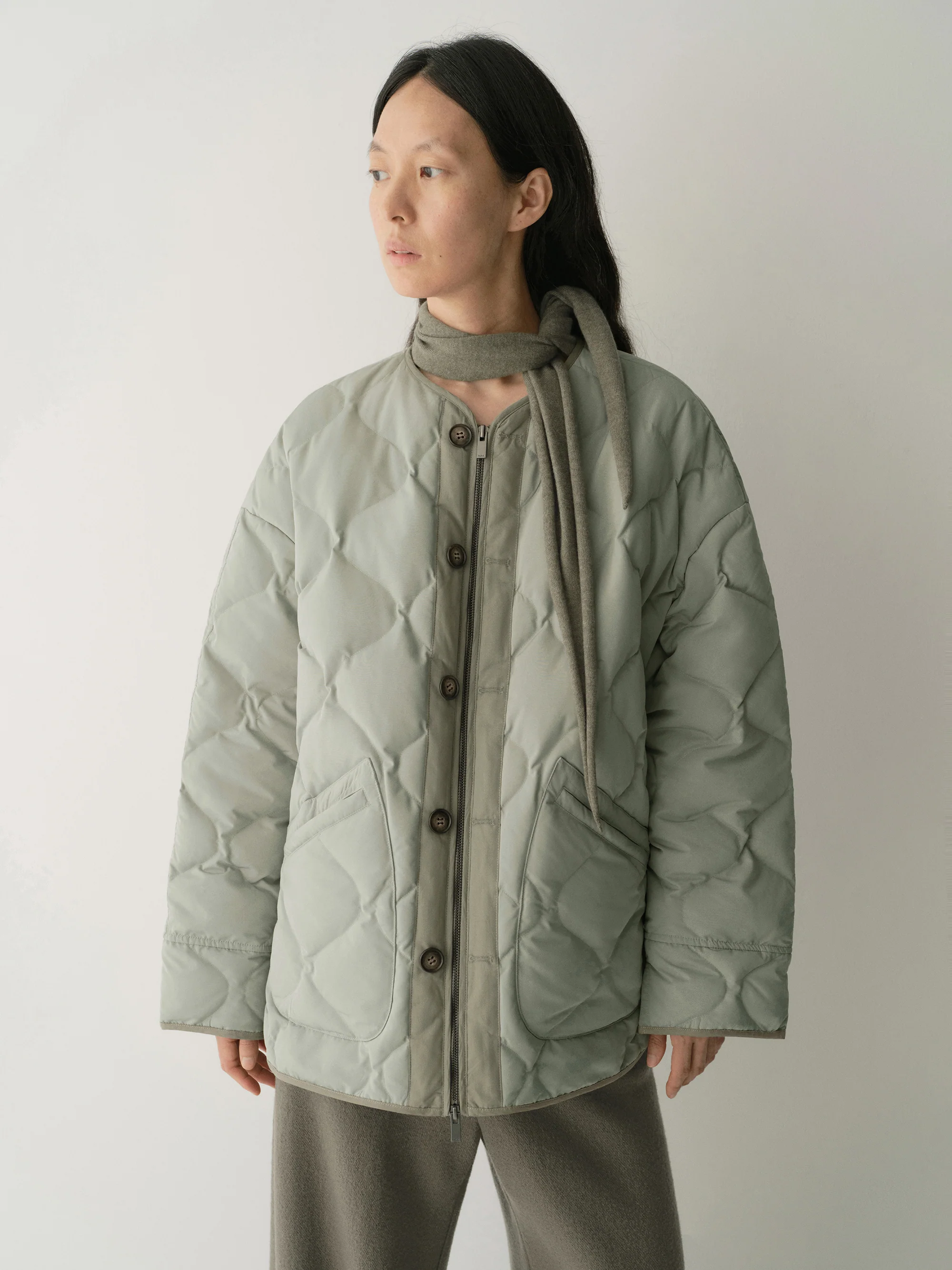 Short Contrast-panel Down Jacket - Image 7