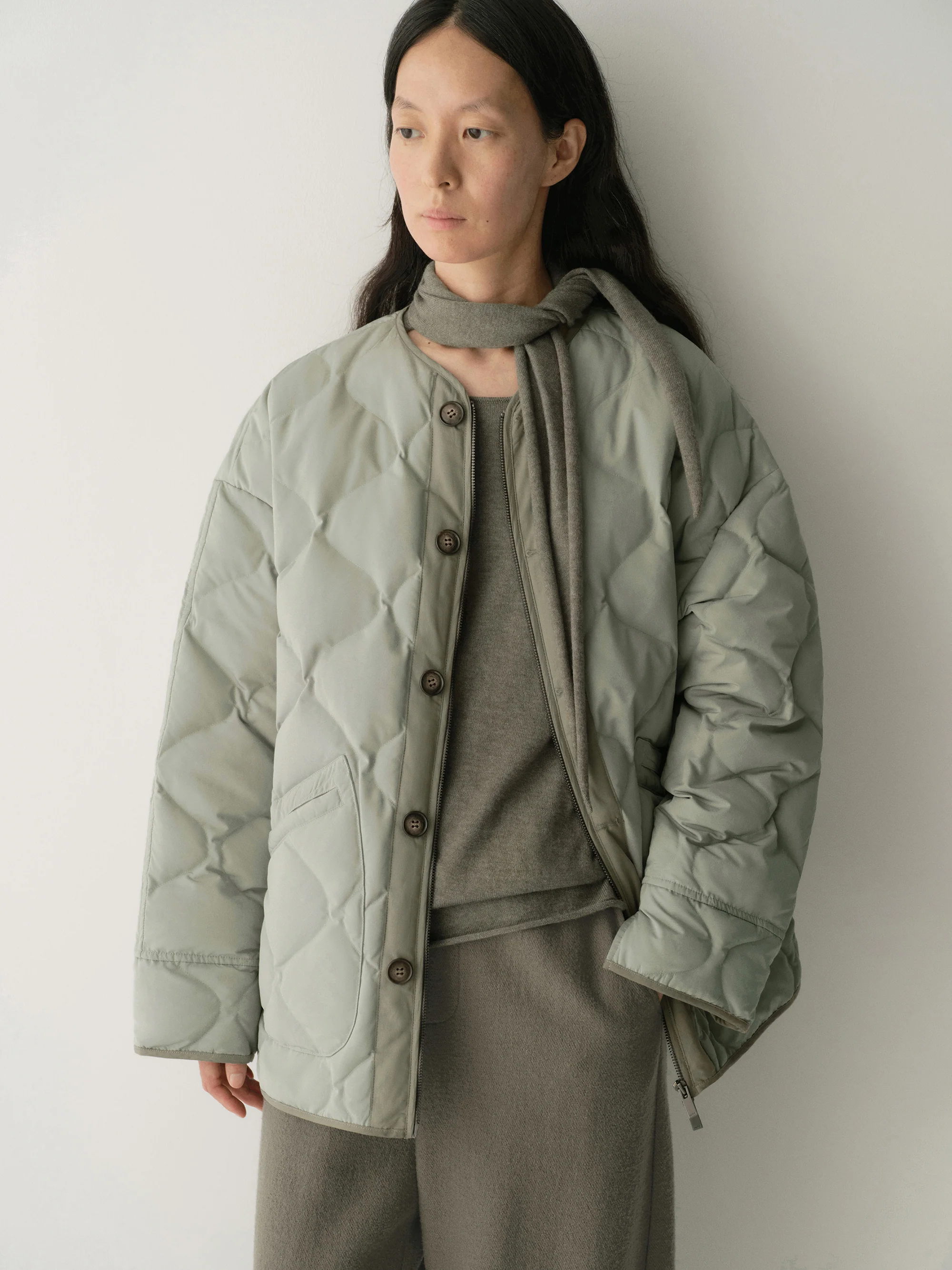 Short Contrast-panel Down Jacket - Image 8