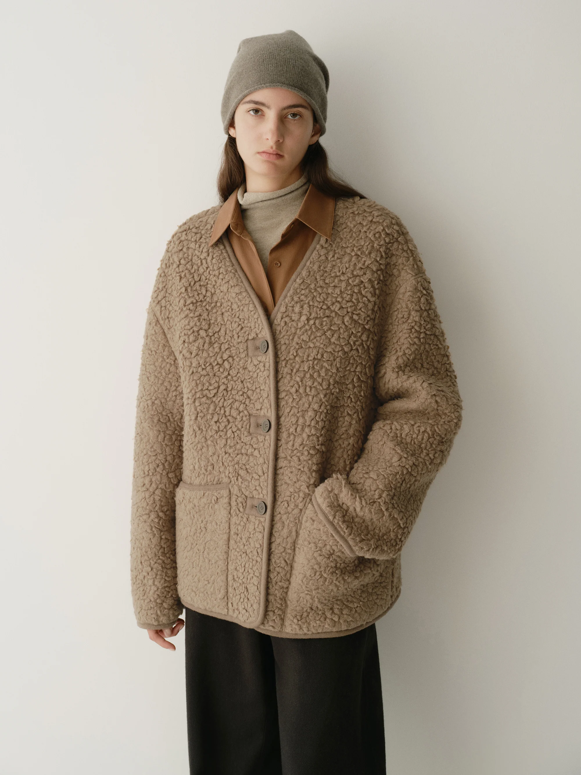 V-Neck Trimmed Wool  Jacket - Image 13