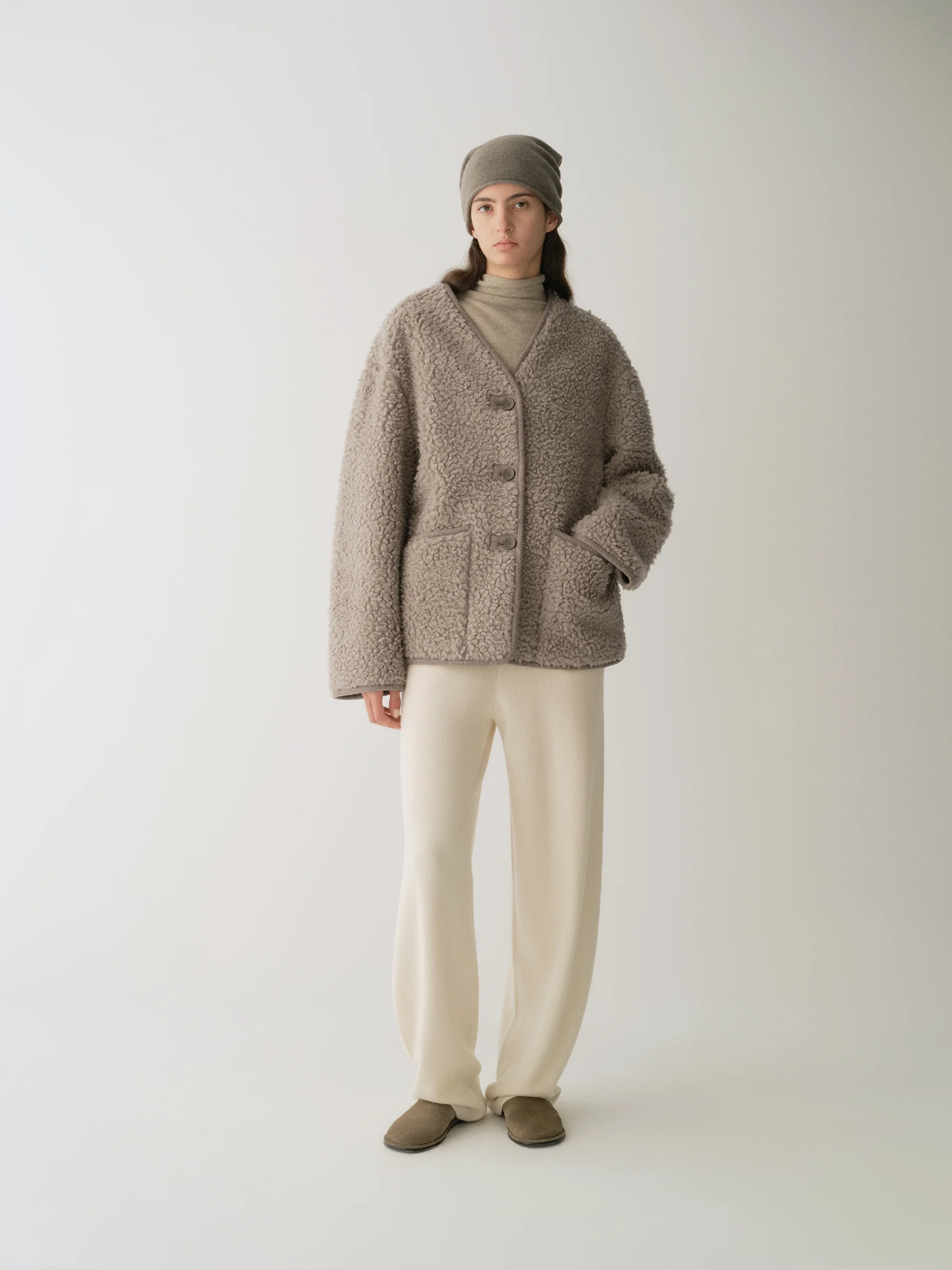 V-Neck Trimmed Wool  Jacket - Image 18