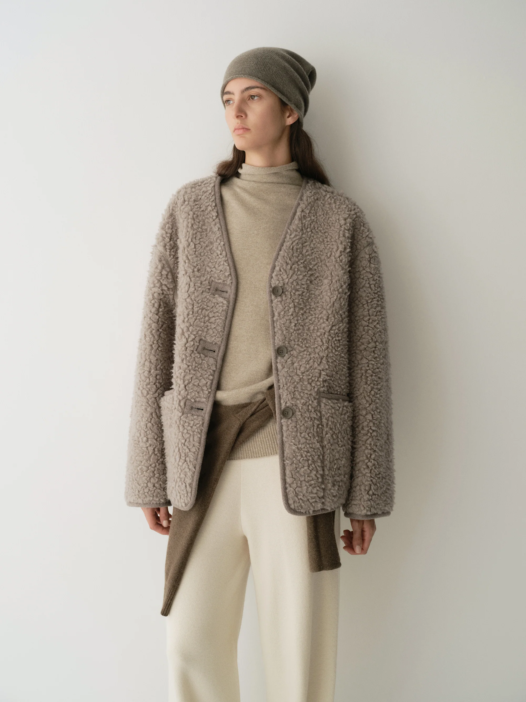 V-Neck Trimmed Wool  Jacket - Image 21