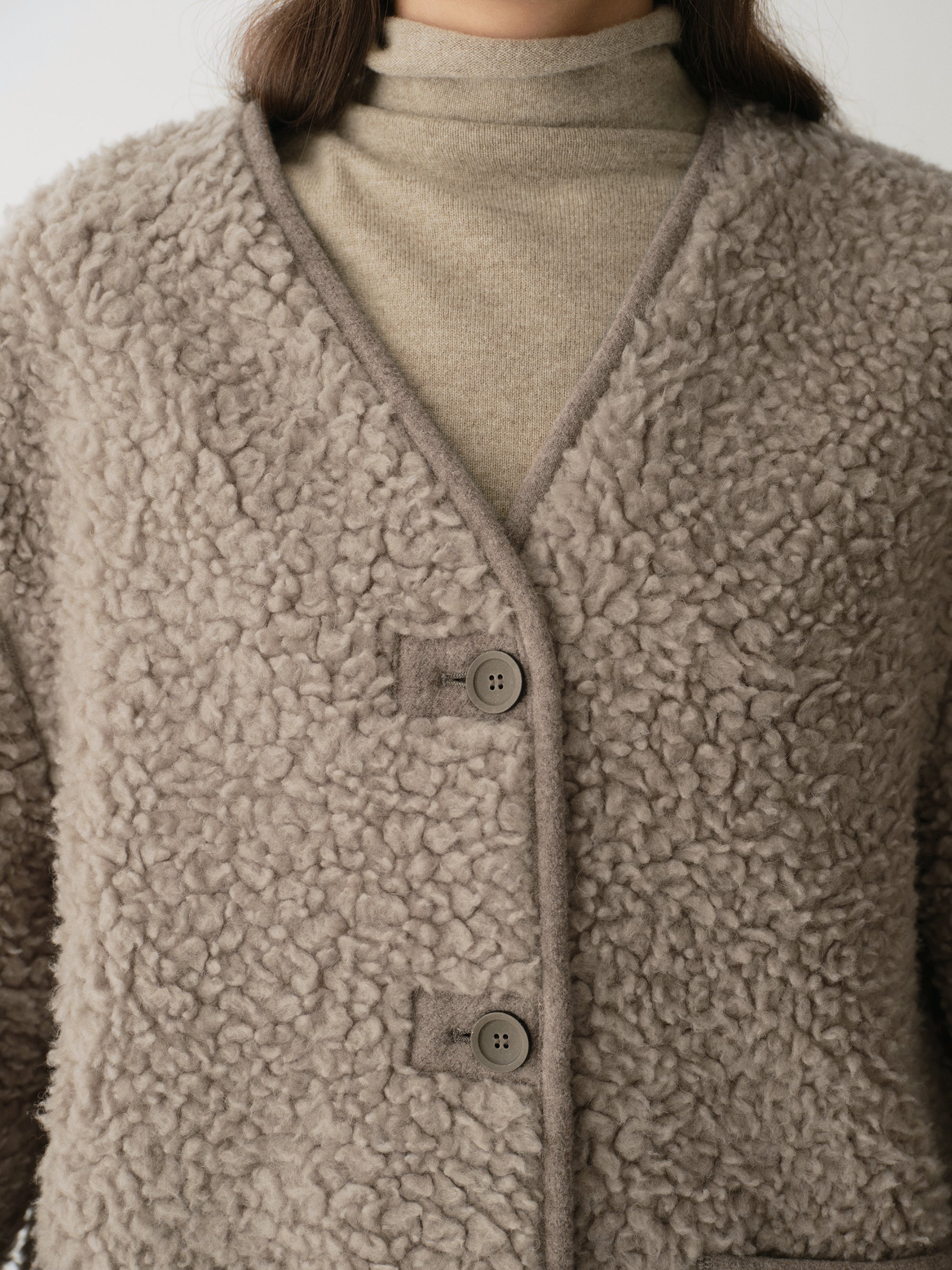 V-Neck Trimmed Wool  Jacket - Image 23