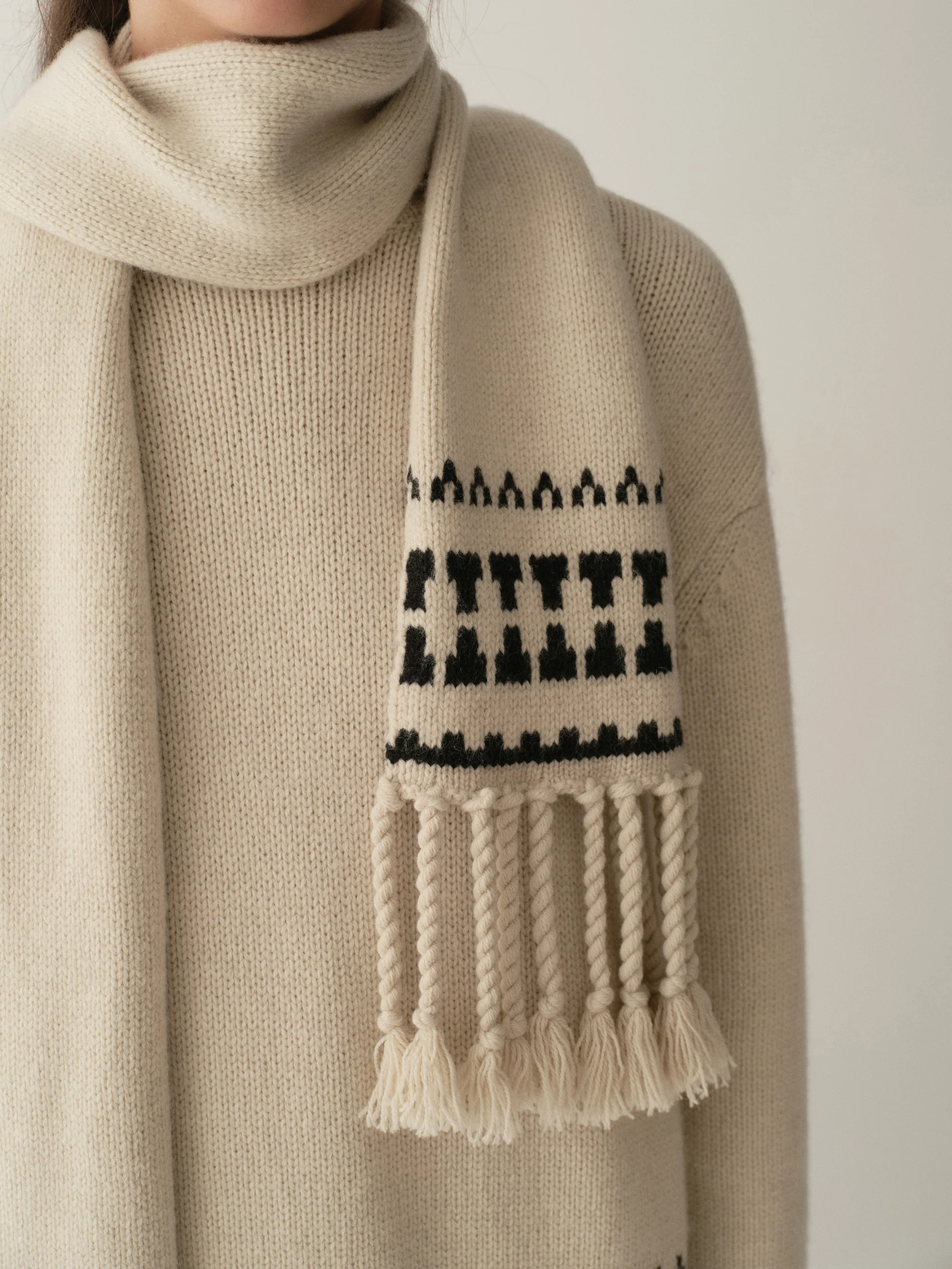 Fair Isle Handwovn Scarf - Image 8