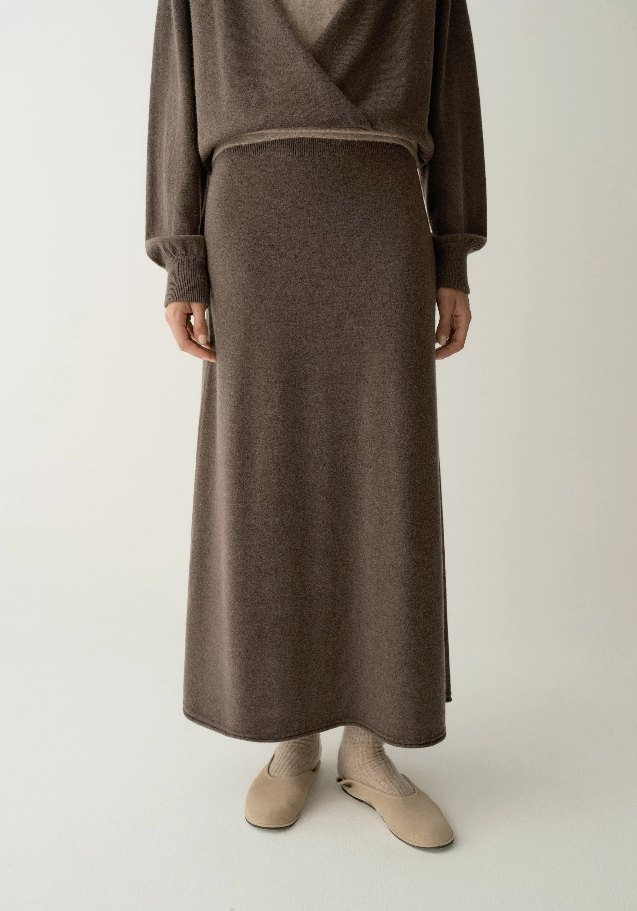 Wool-cashmere Elastic-Waist Straight Midi Skirt - Image 13