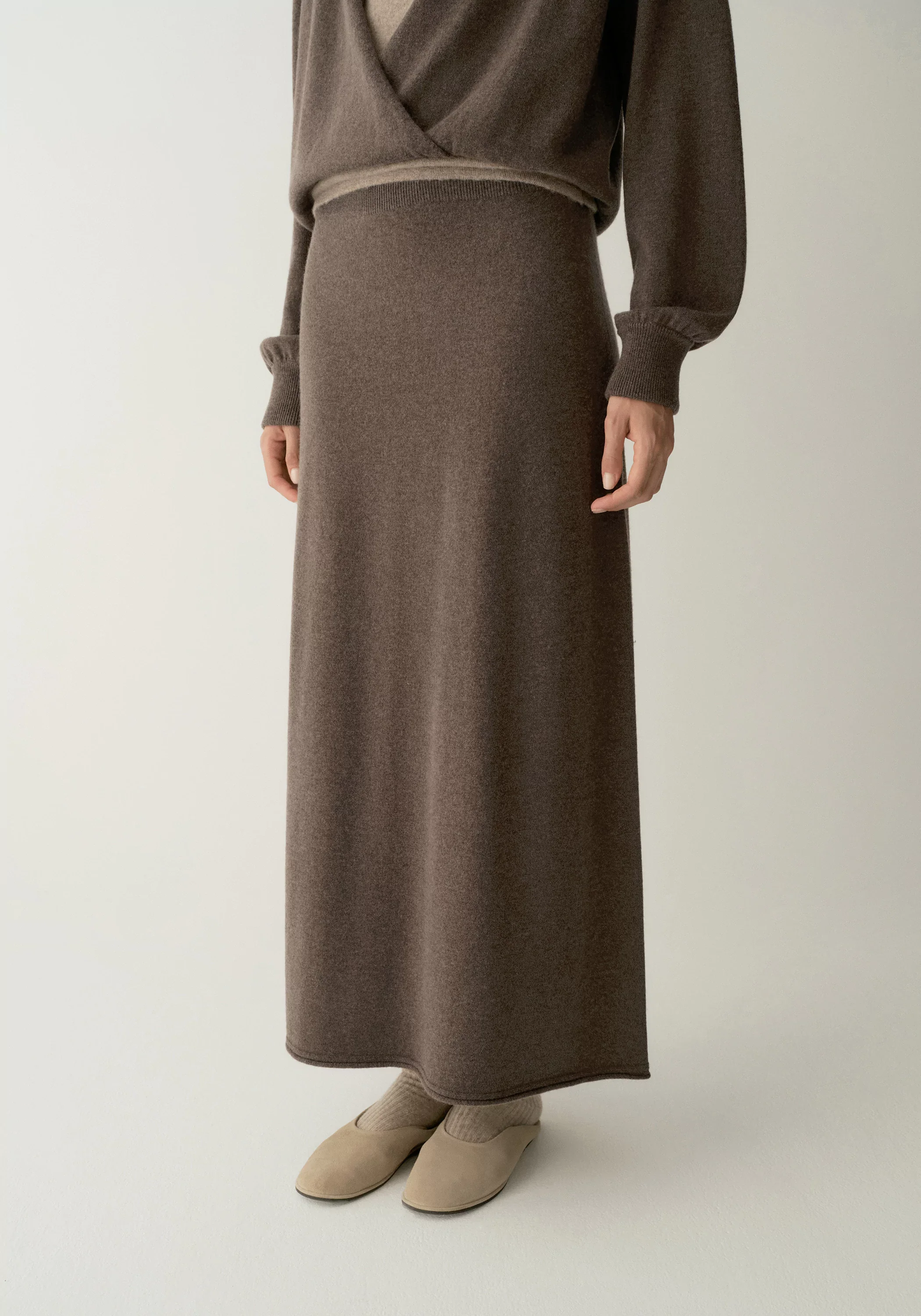 Wool-cashmere Elastic-Waist Straight Midi Skirt - Image 14