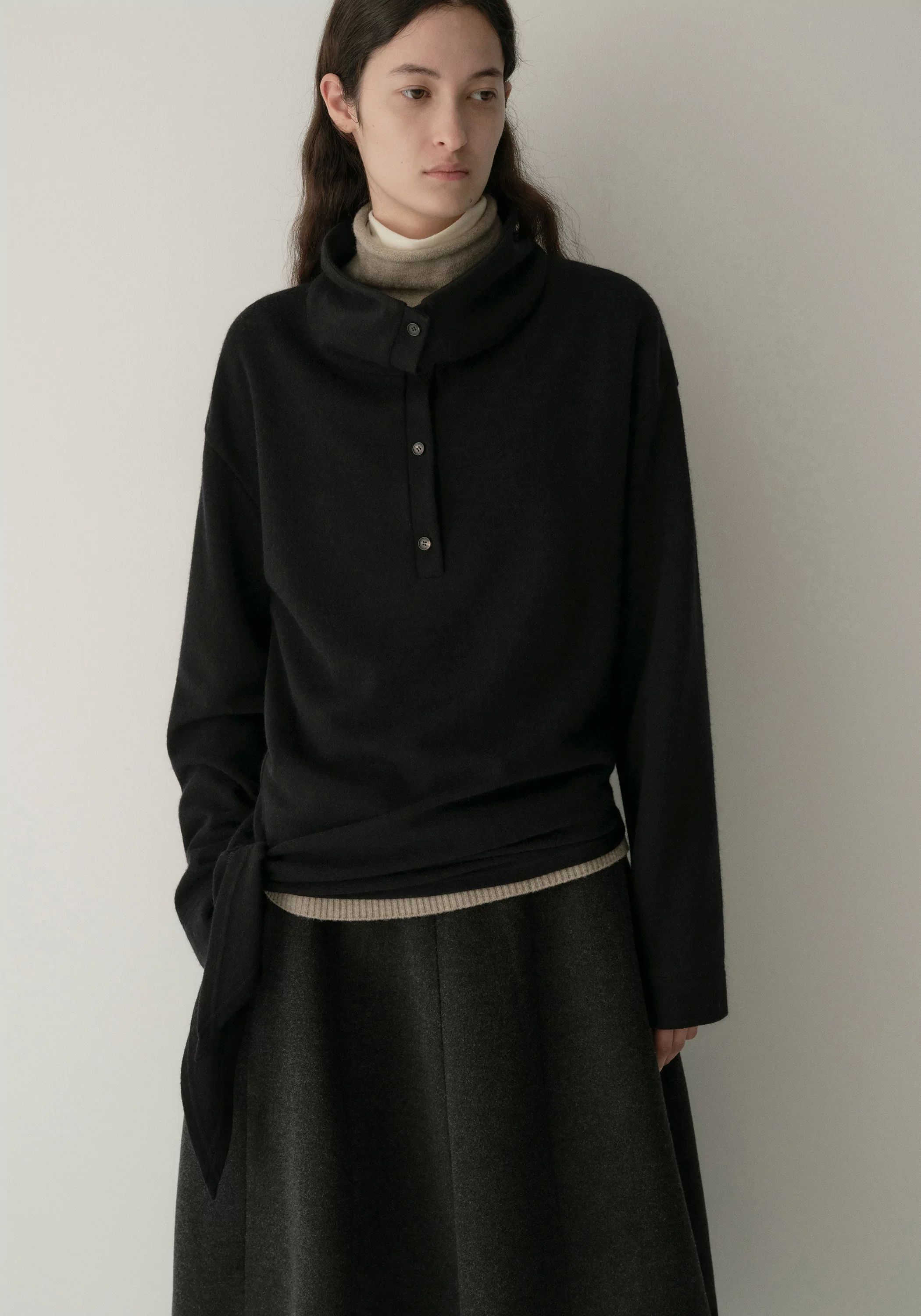 Gathered Knot-detail Turtleneck Knit Top - Image 4