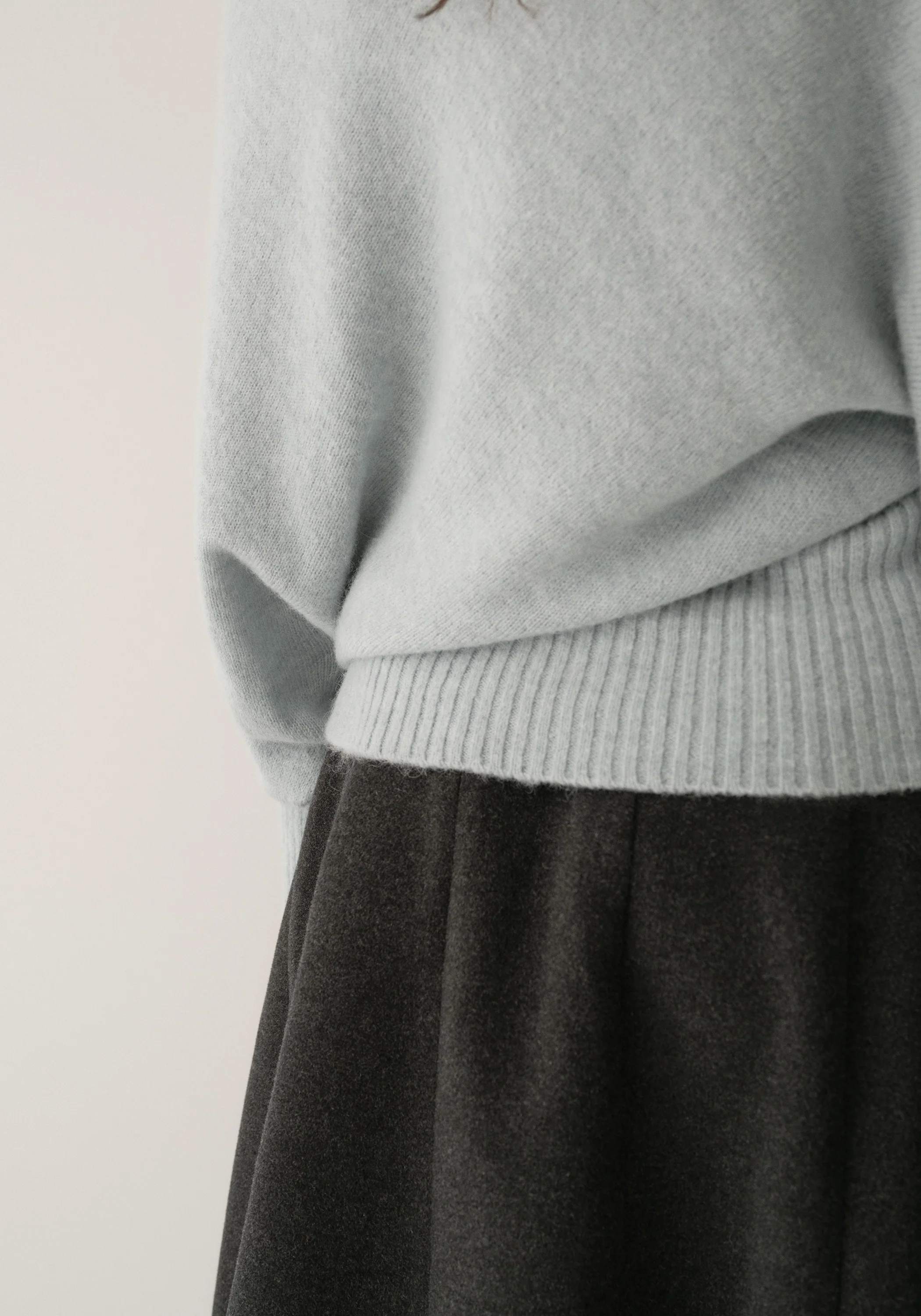 Two-way Knitted Wool Top - Image 16
