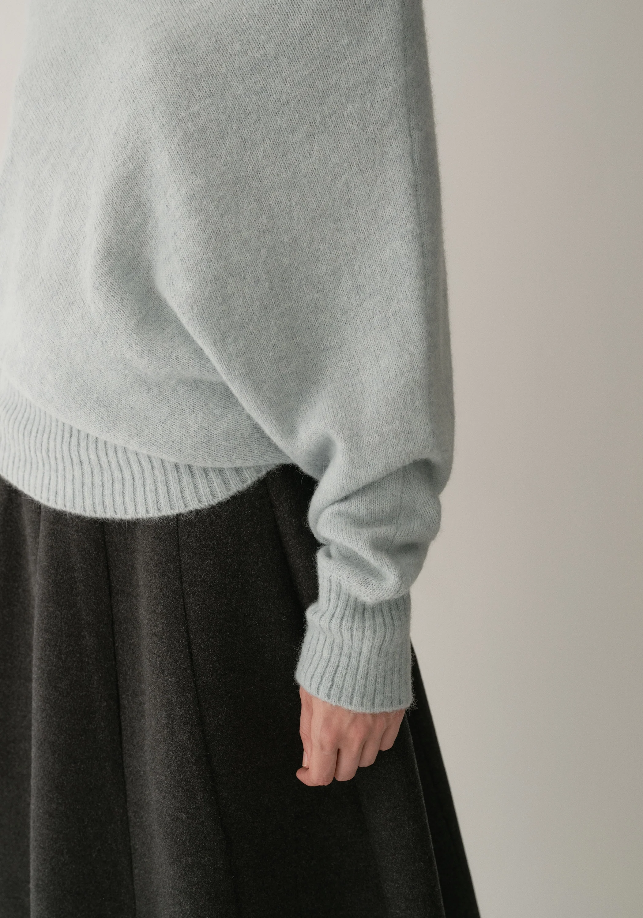 Two-way Knitted Wool Top - Image 17