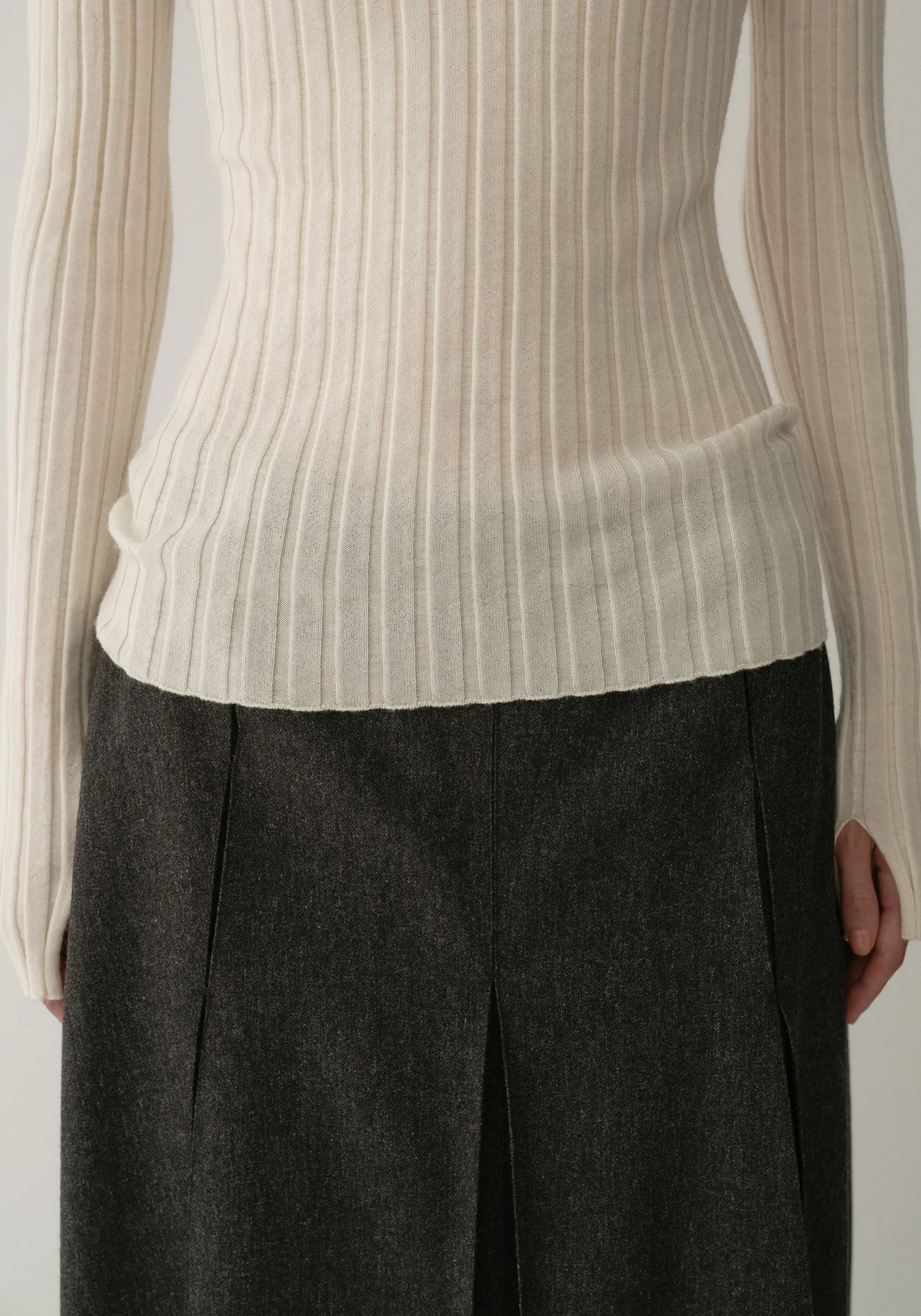 Two-way Merino Wool Seamless Top - Image 13