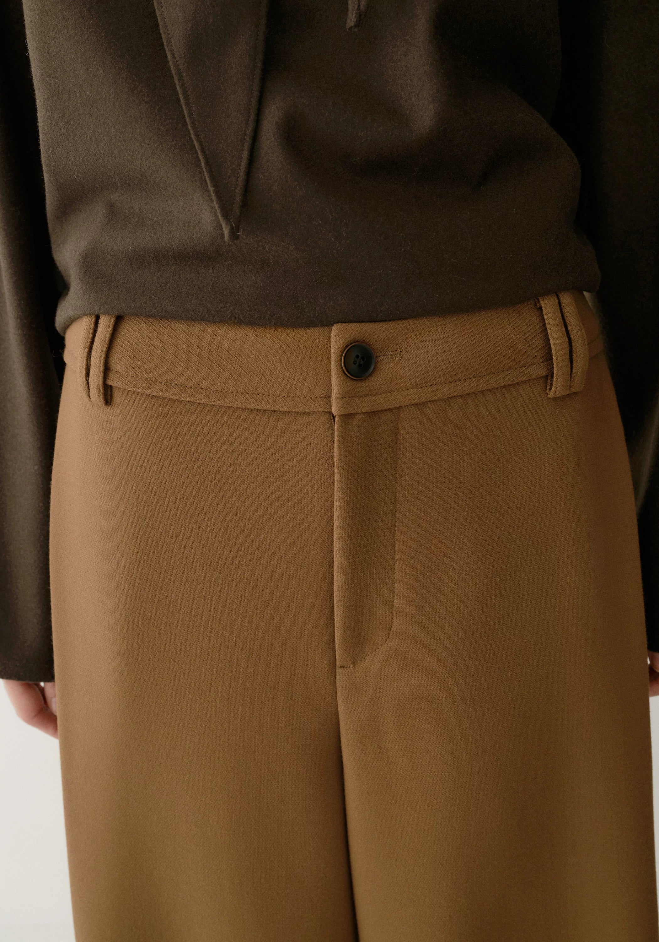 Side-pleated Curved Pants - Image 12