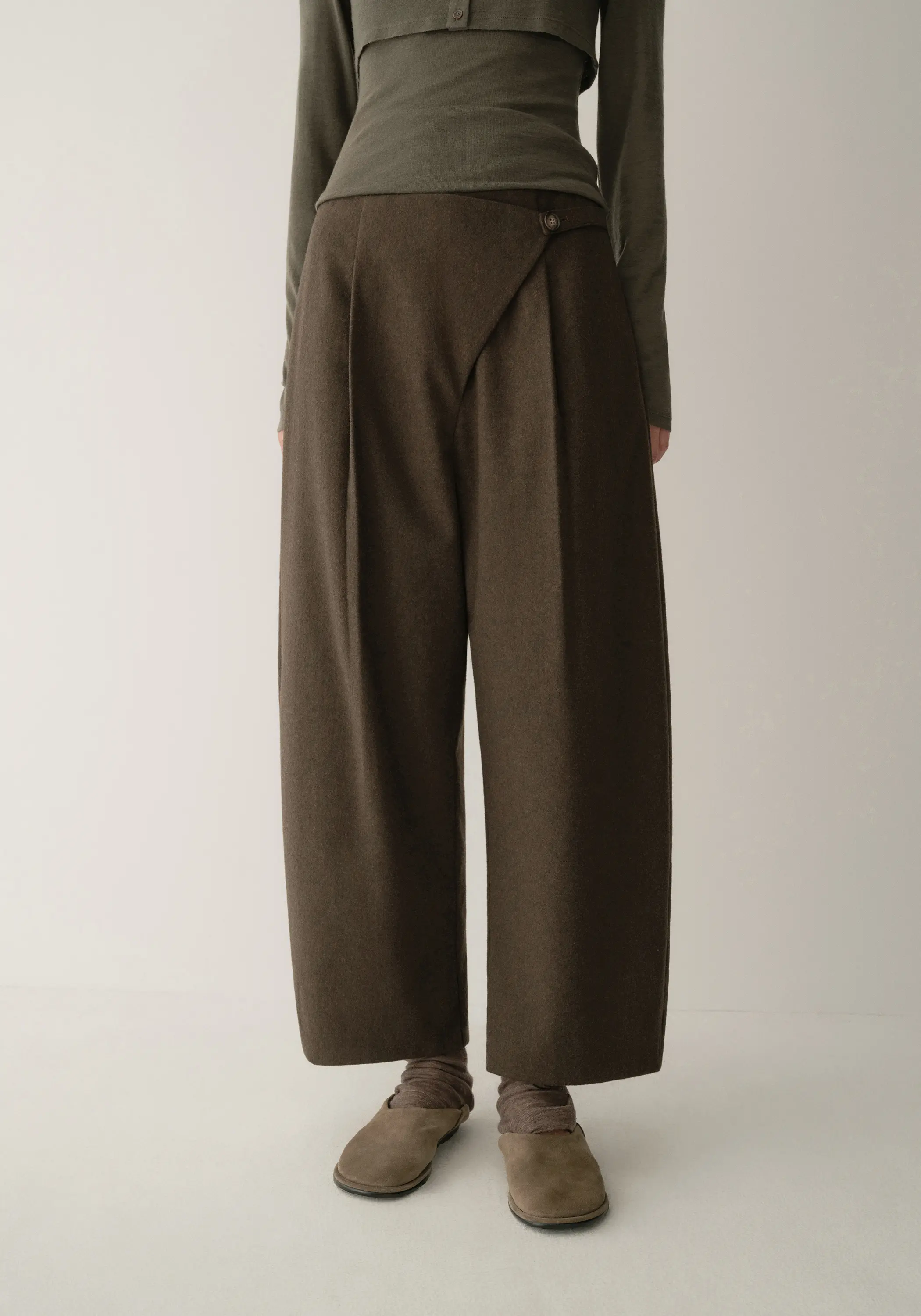Asymmetric Cropped Pants - Image 7