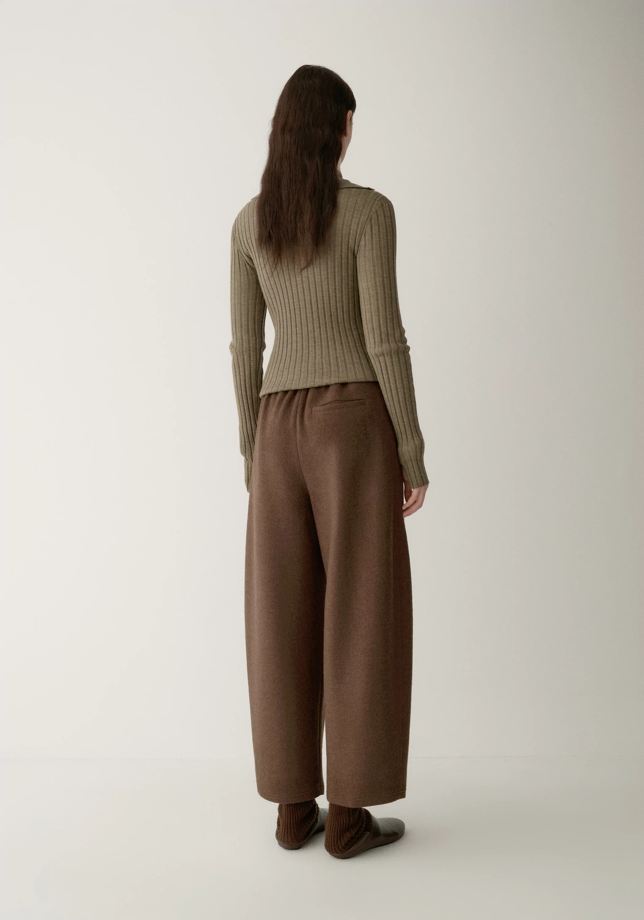 Elasticated Wool Tapered Pants - Image 14