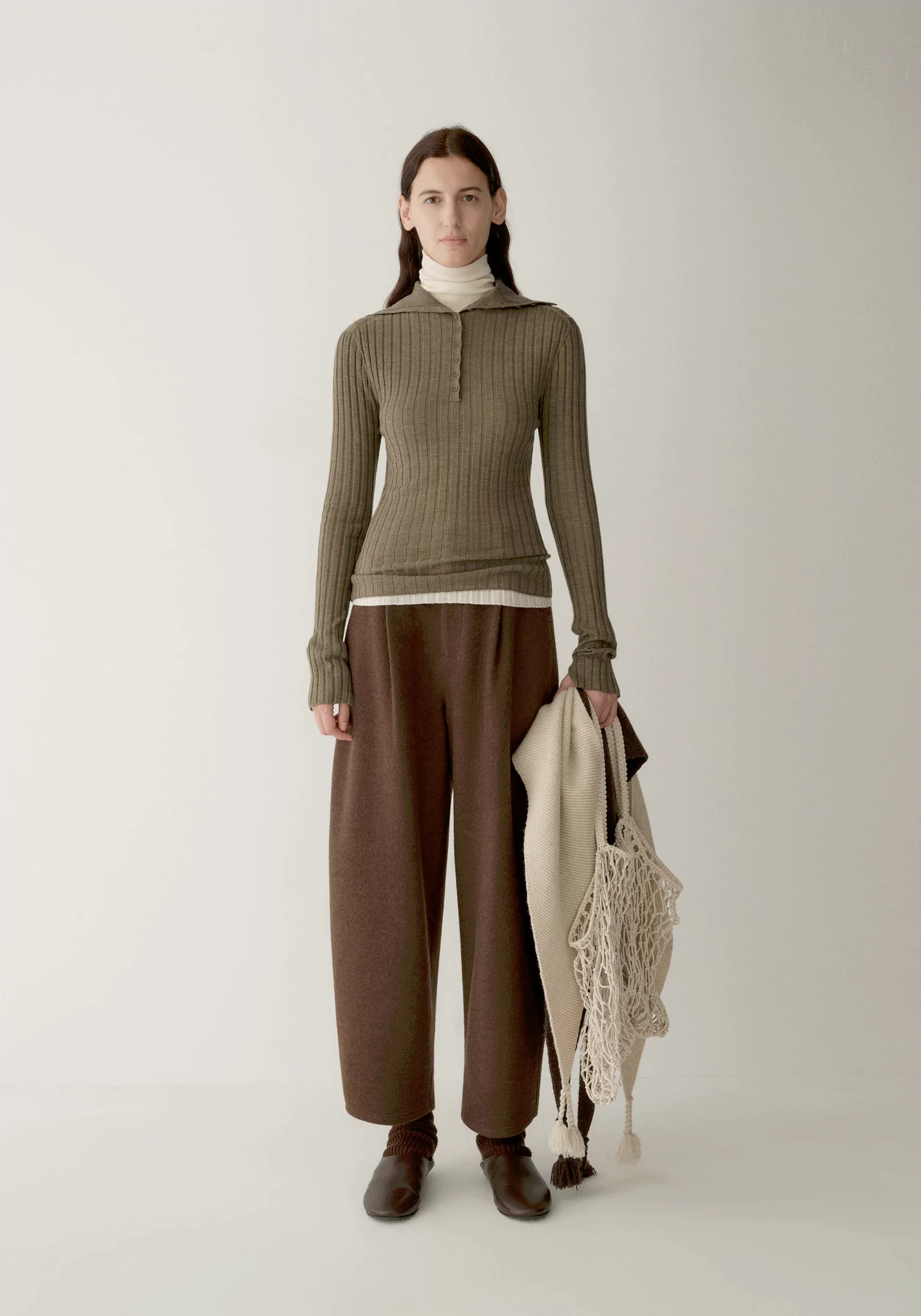 Elasticated Wool Tapered Pants - Image 3