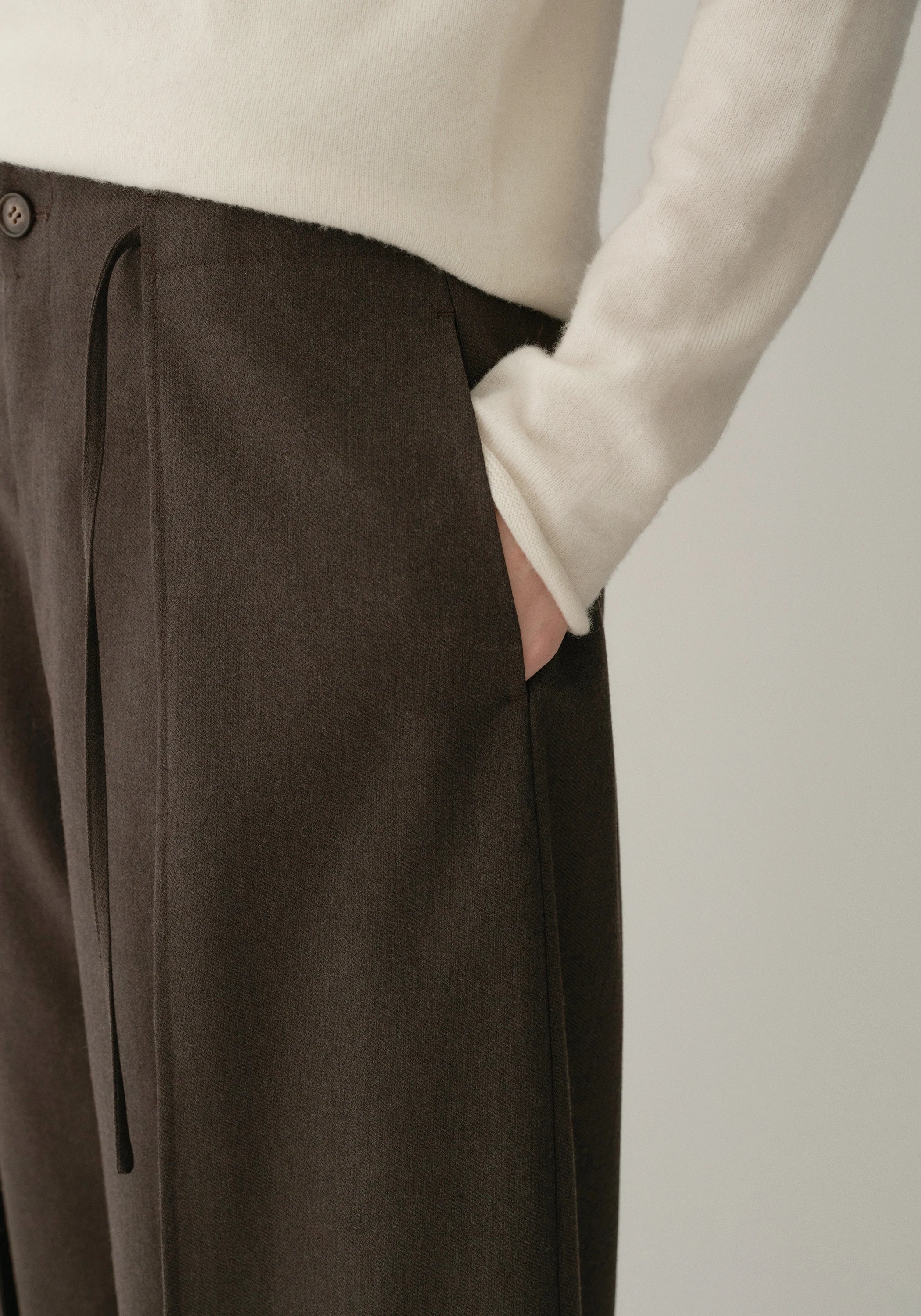 Waistband-Free Curved Pants - Image 17