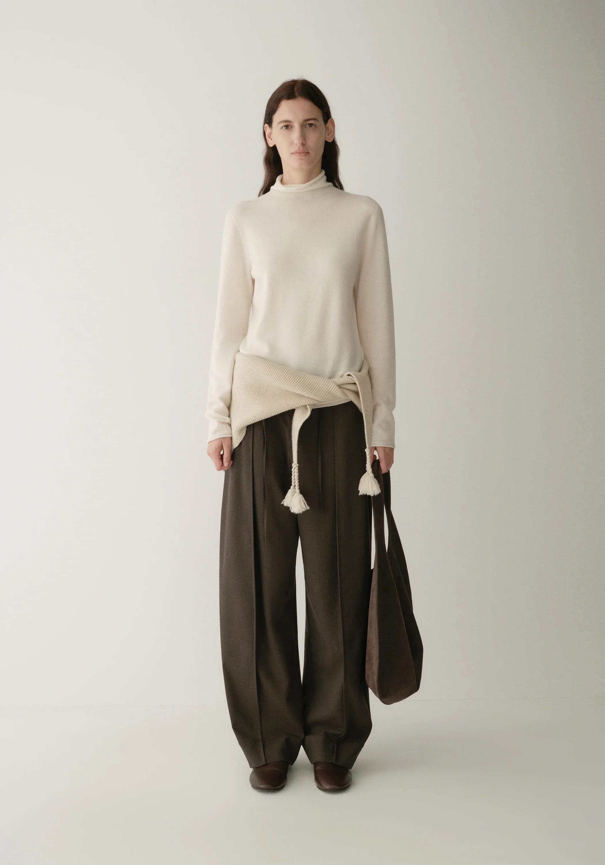 Waistband-Free Curved Pants - Image 9