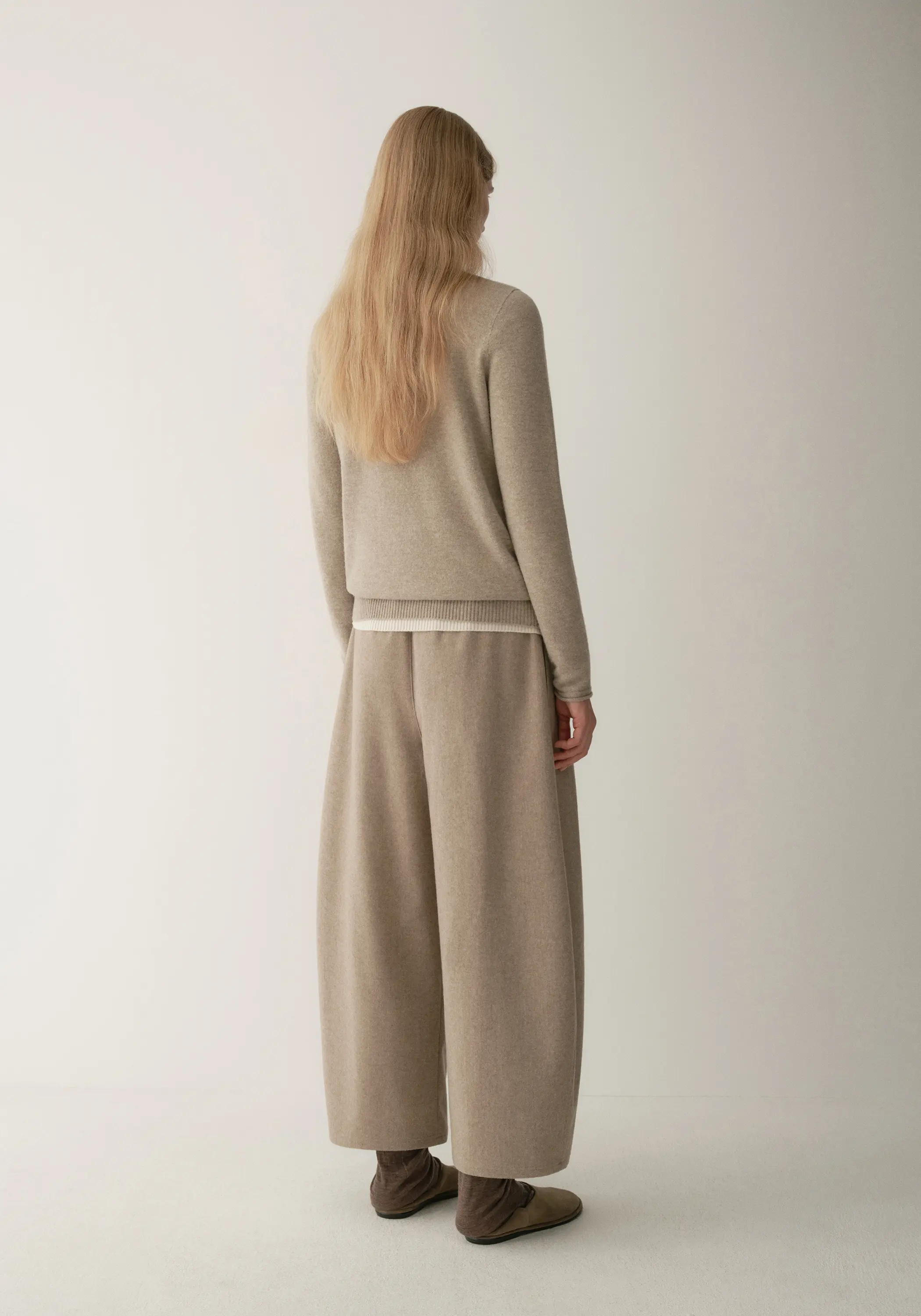 Belted Cropped Pants - Image 10