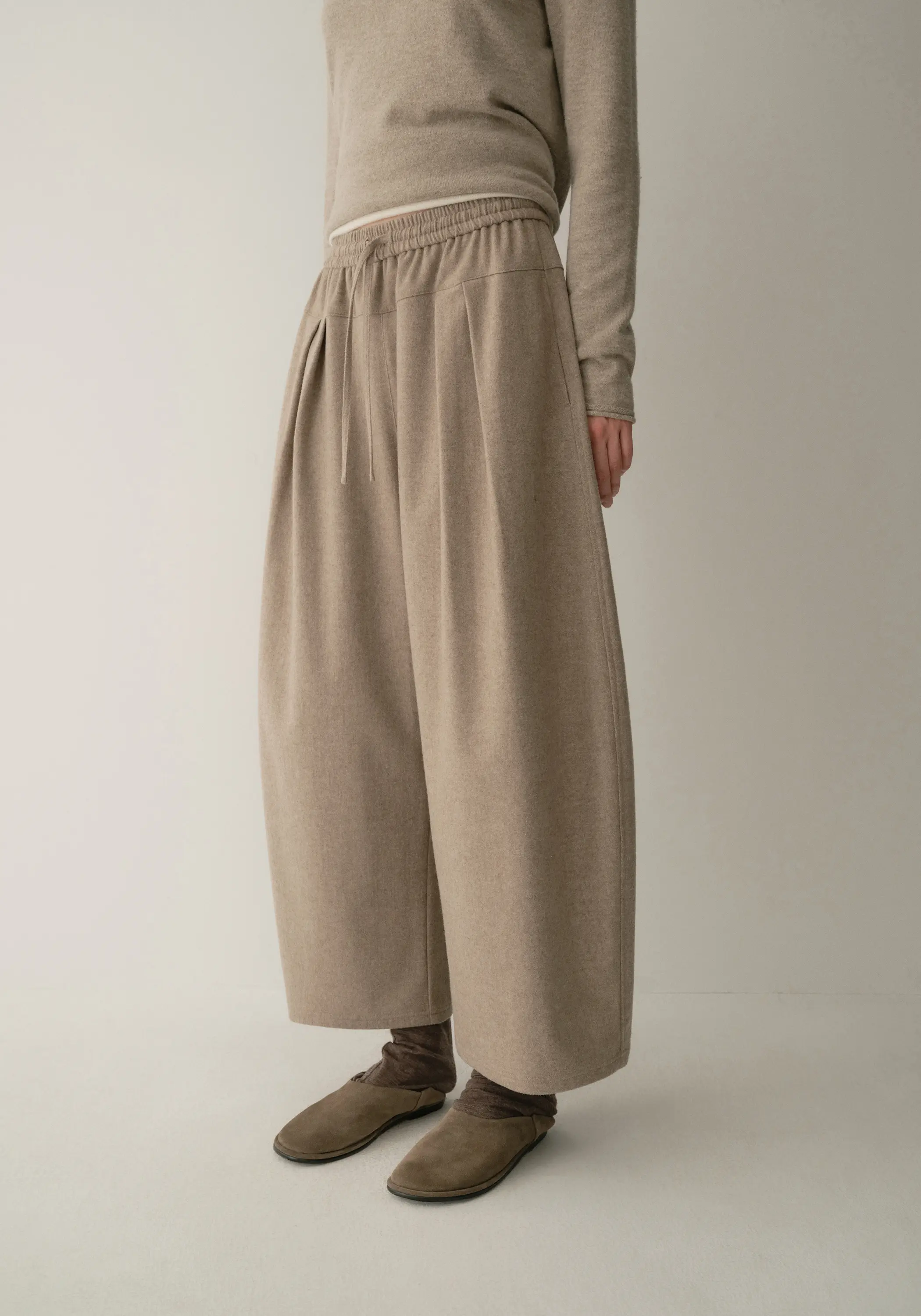 Belted Cropped Pants - Image 13