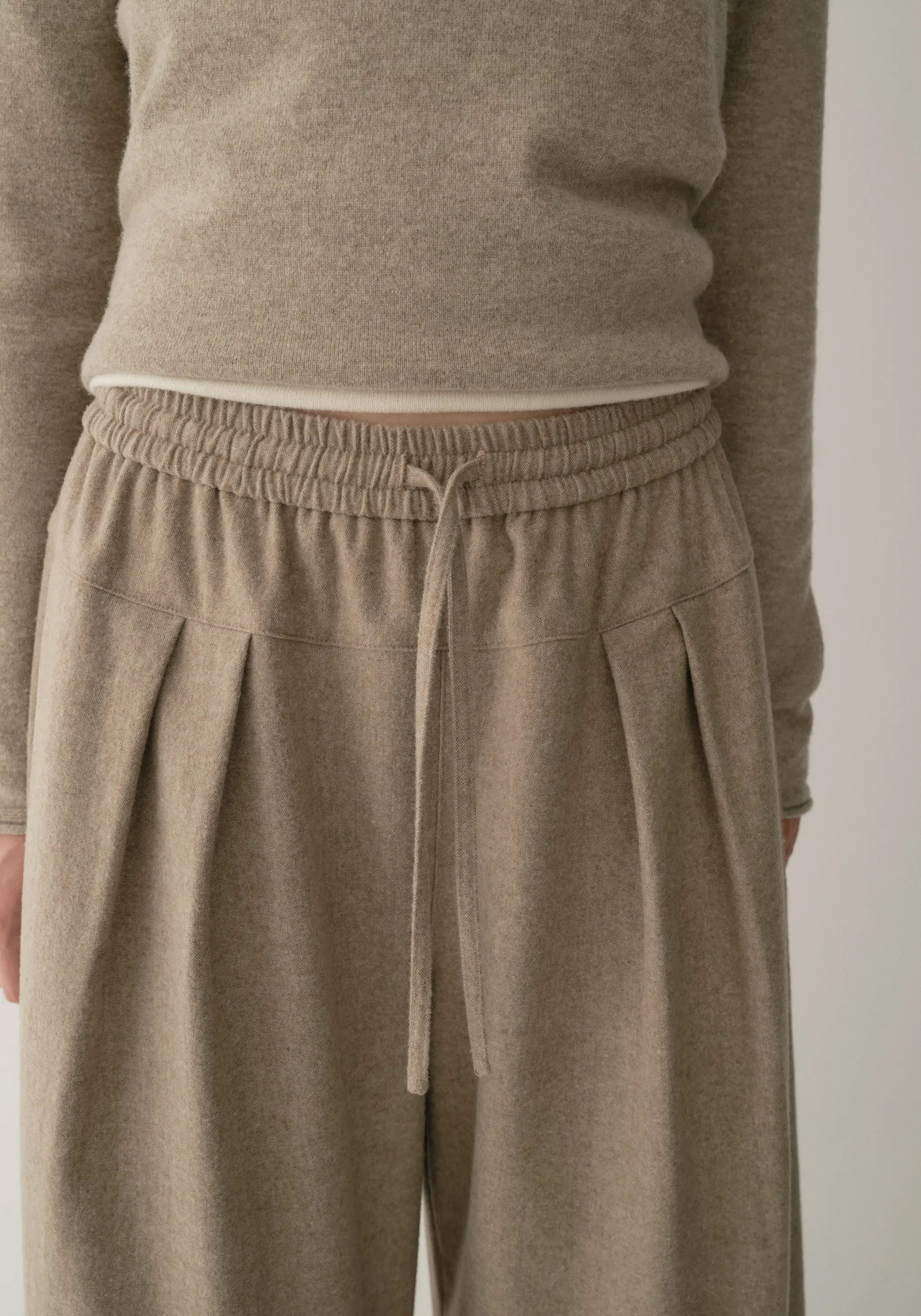 Belted Cropped Pants - Image 14