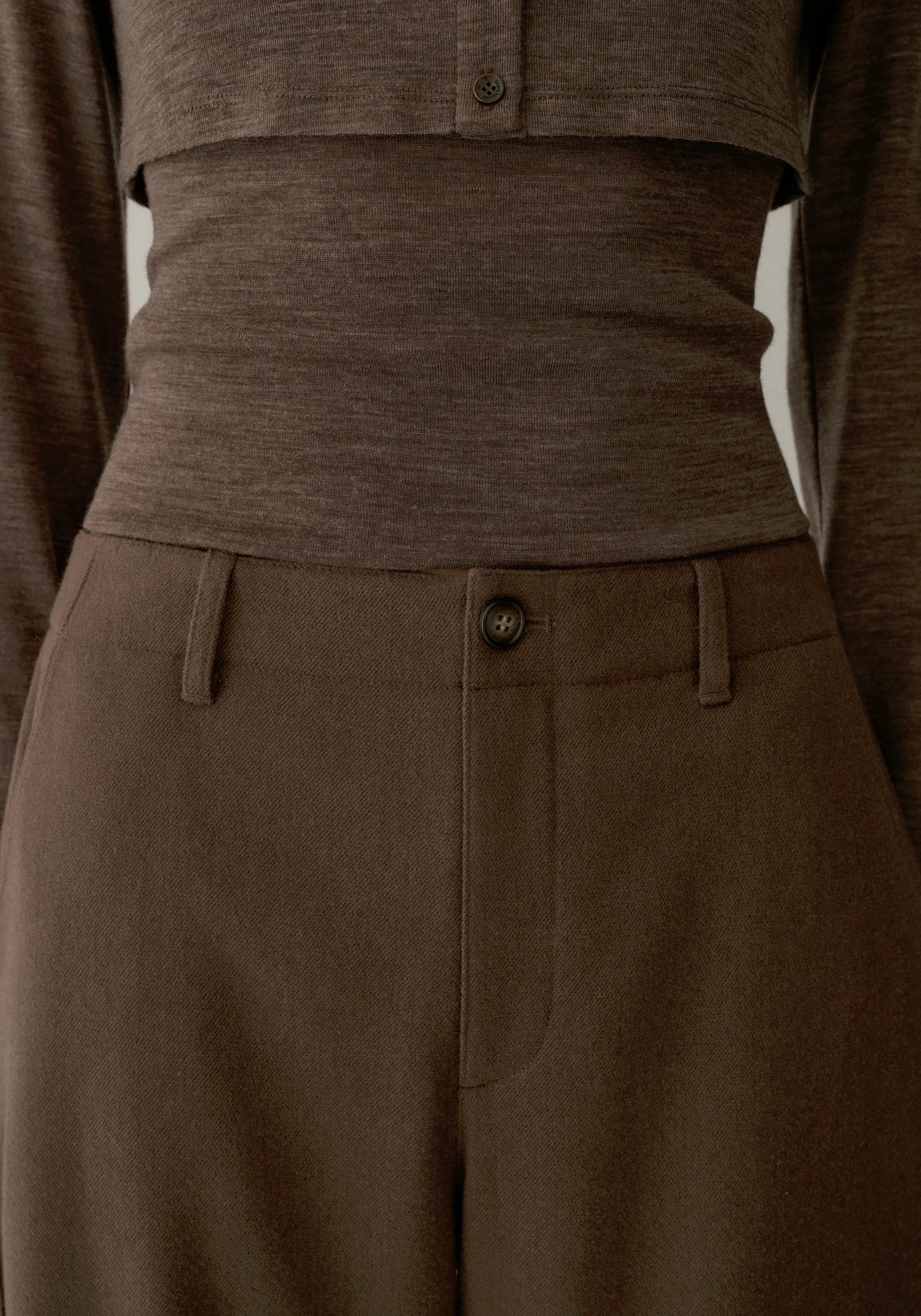 Elastic-waist Curved Cropped Pants - Image 20