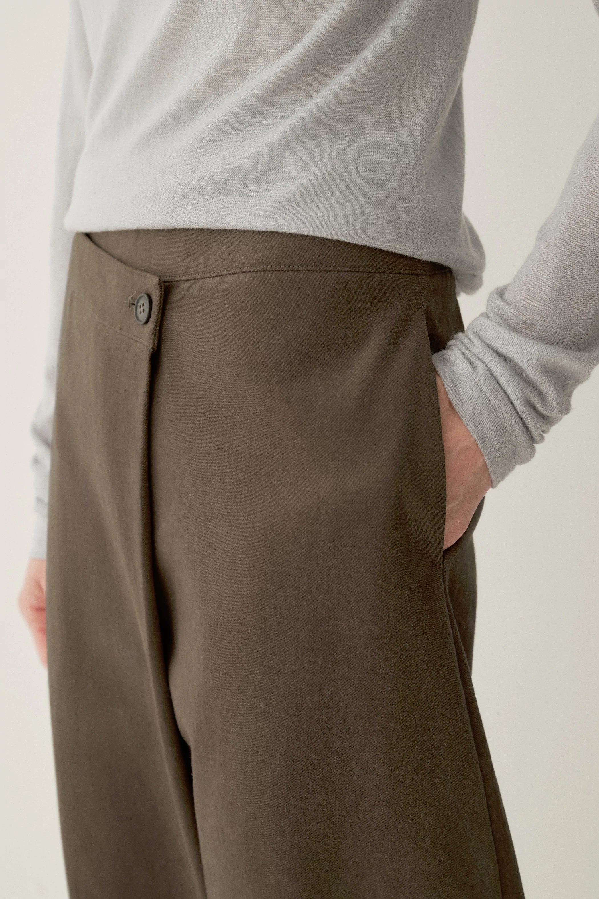 Brushed Split-placket Curved Pants - Image 12