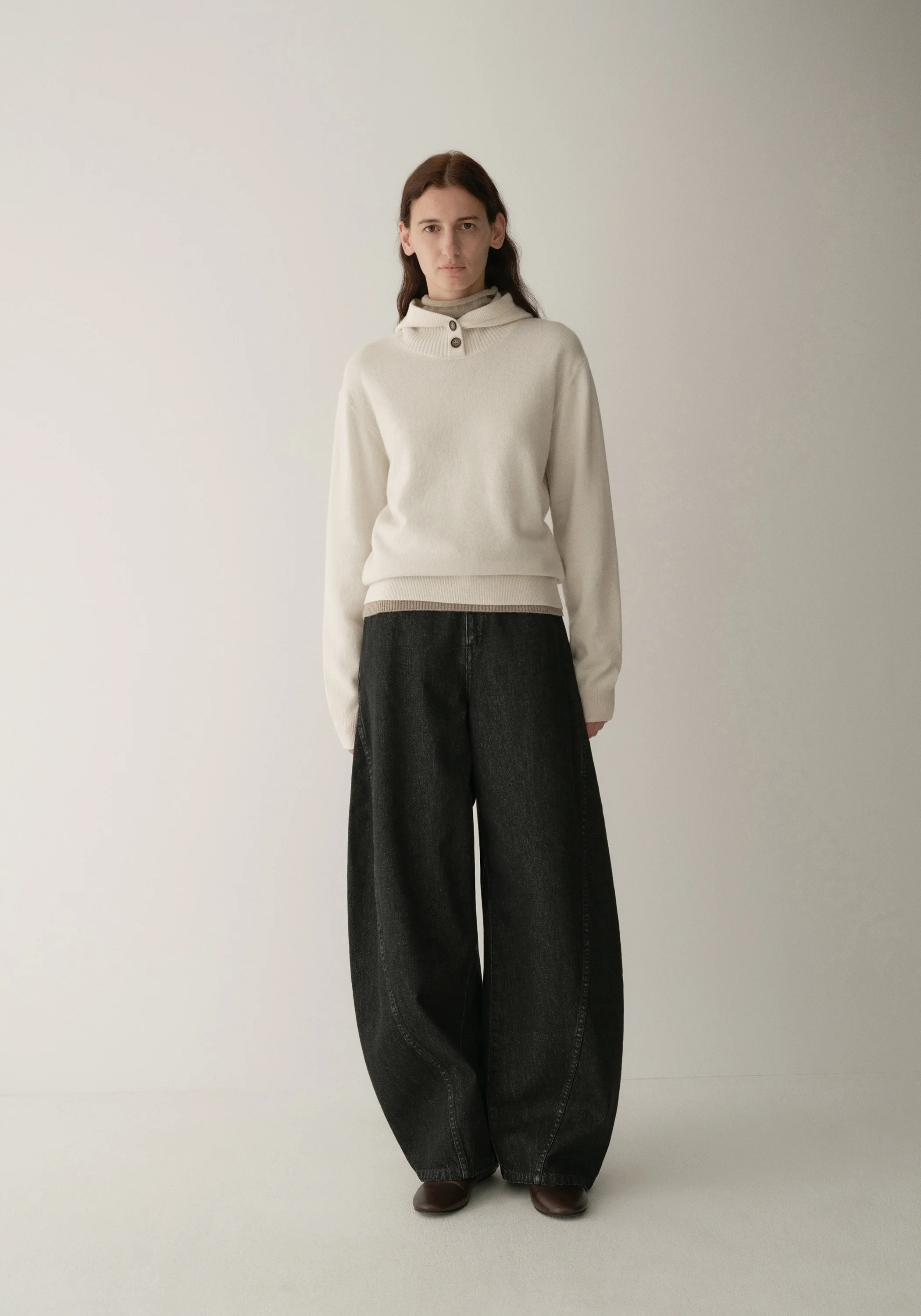 Retro Curved Jeans - Image 15