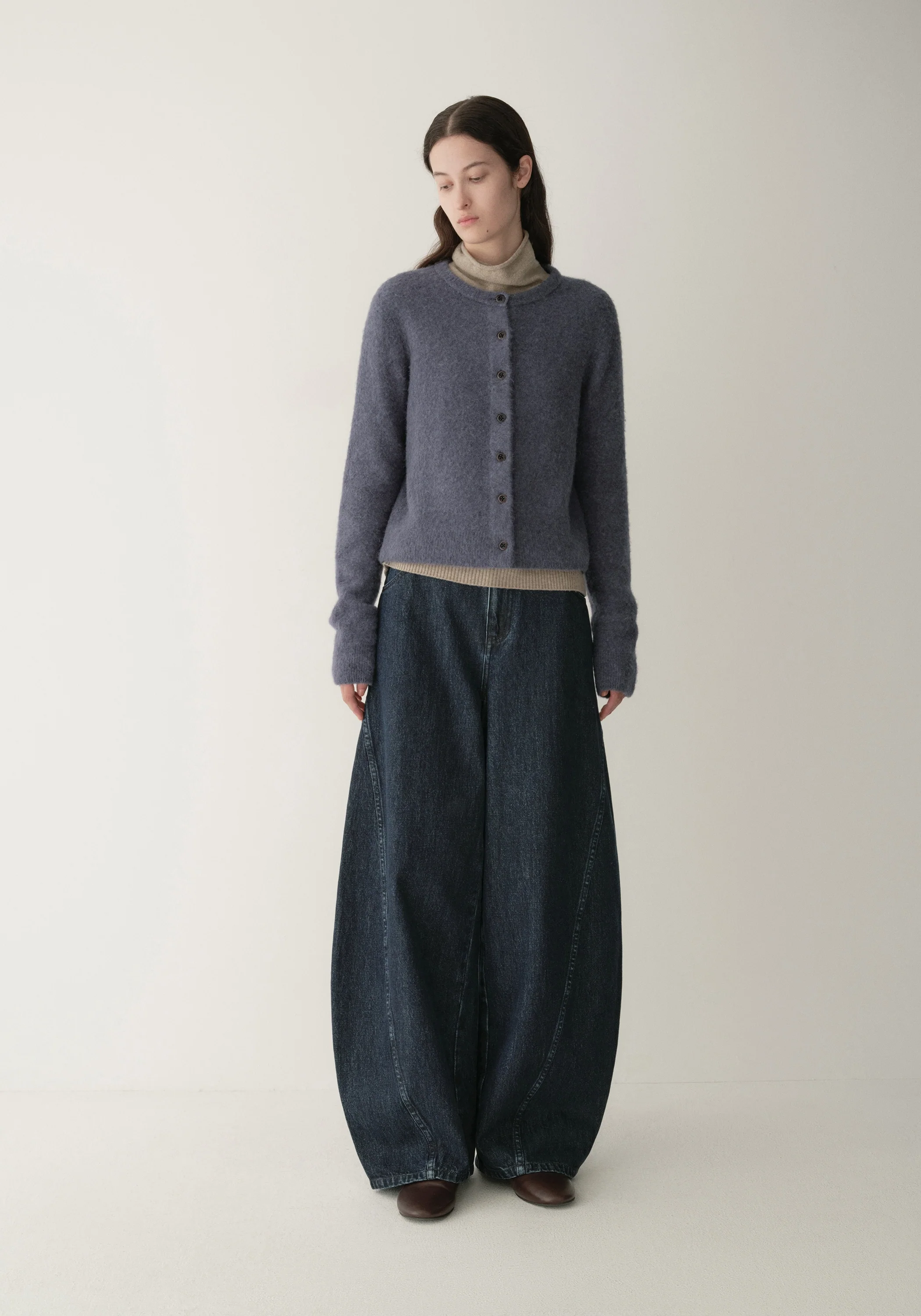 Retro Curved Jeans - Image 4