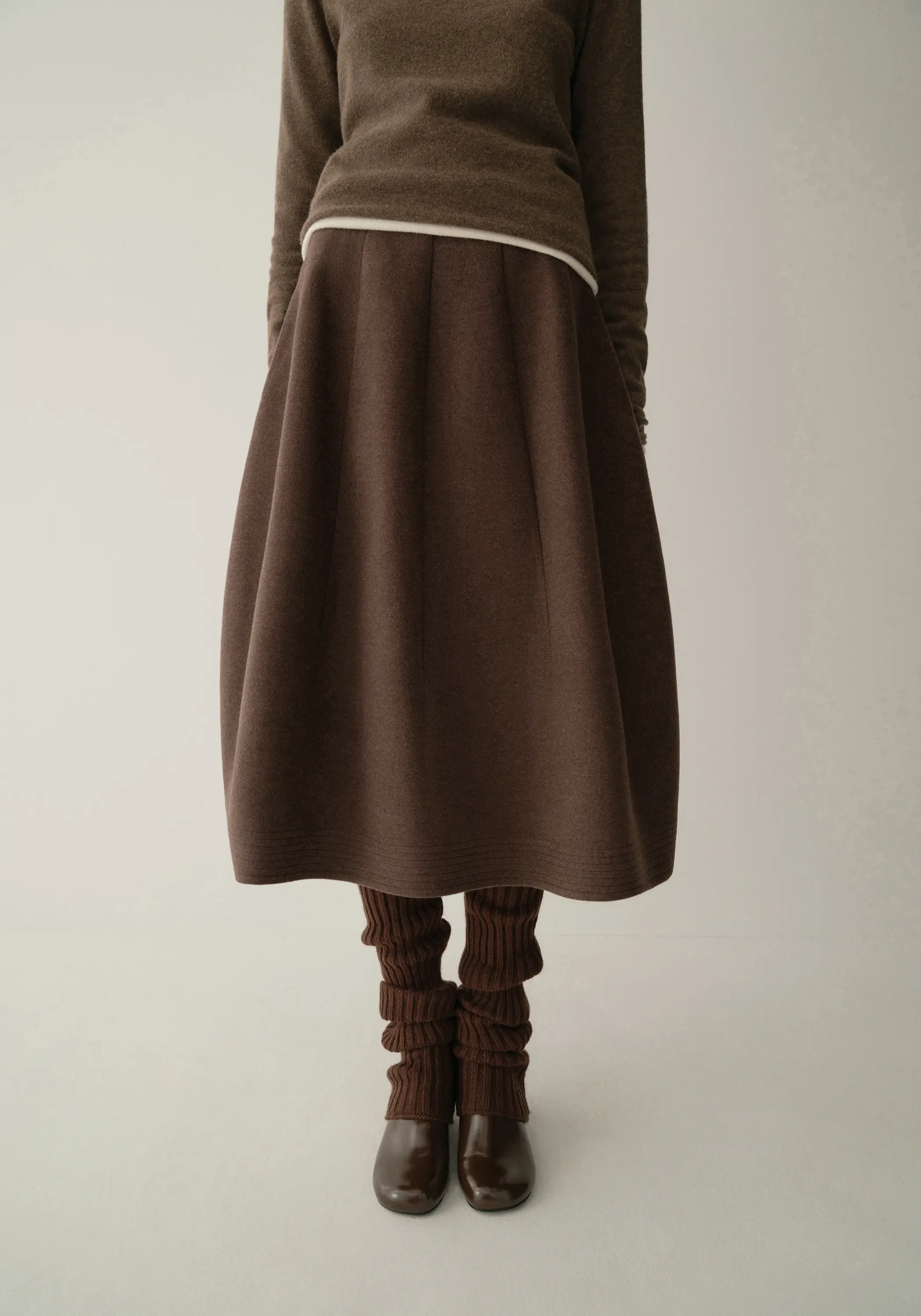 Quilted Cocoon Wool Skirt - Image 15