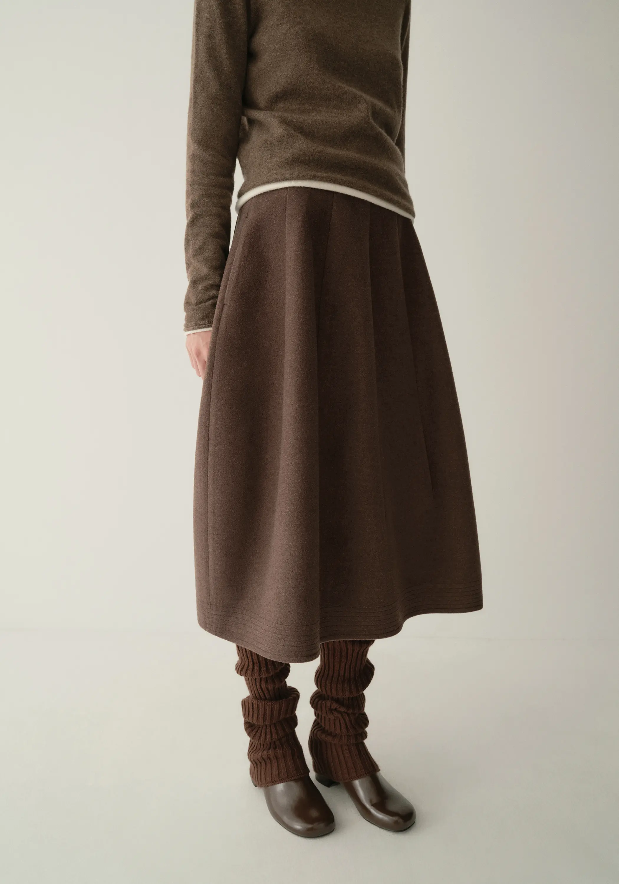Quilted Cocoon Wool Skirt - Image 17