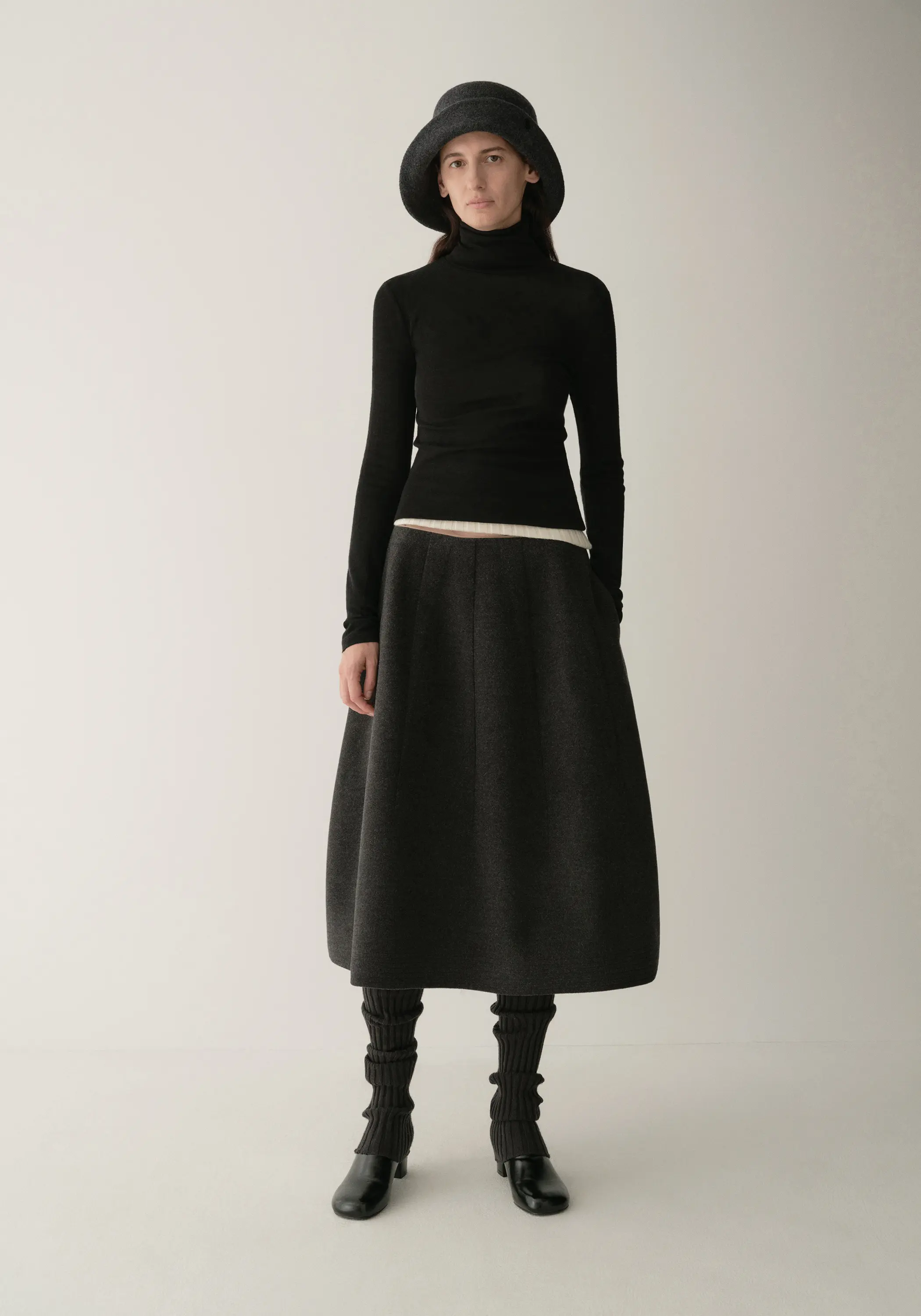 Quilted Cocoon Wool Skirt - Image 4