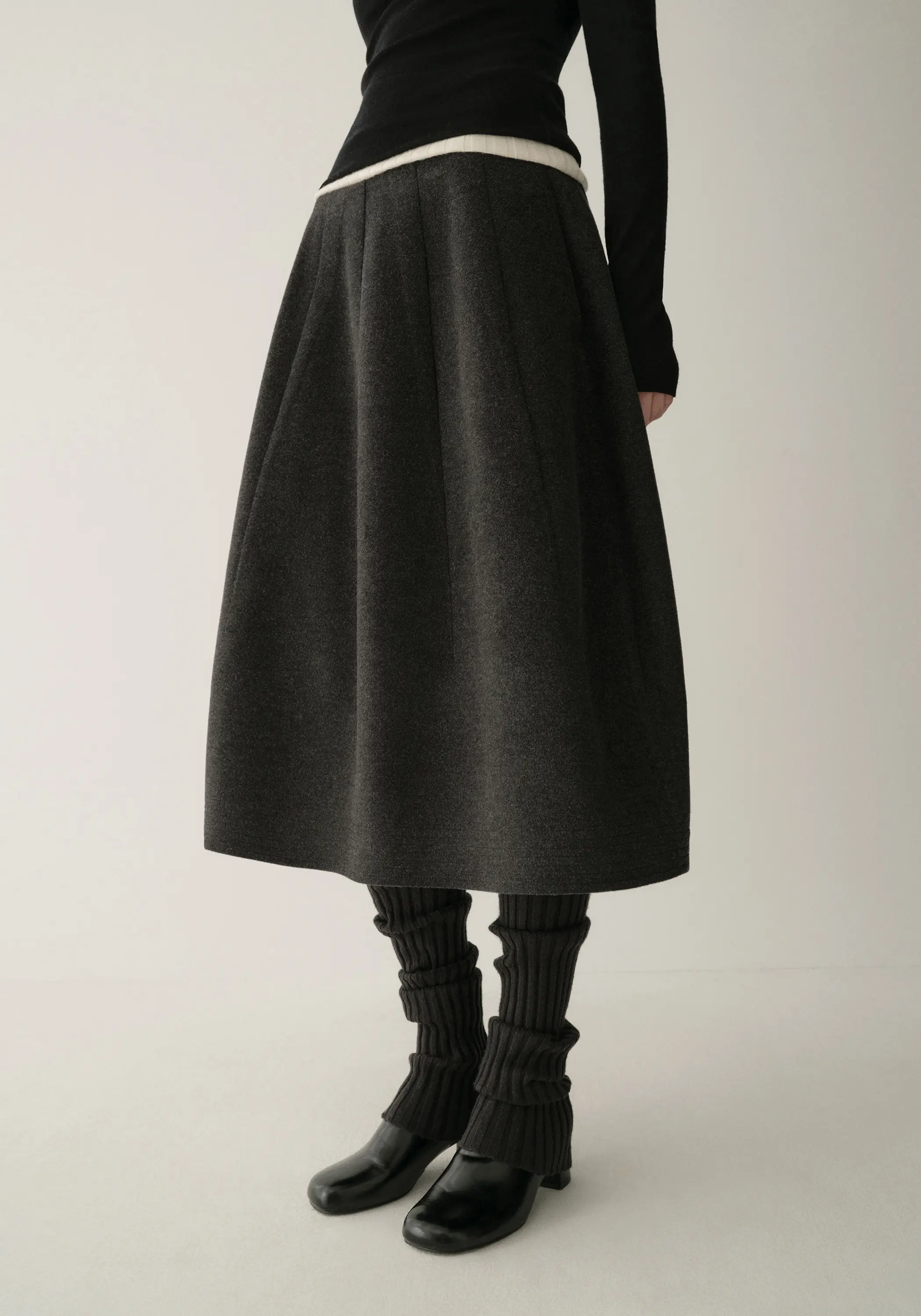 Quilted Cocoon Wool Skirt - Image 6