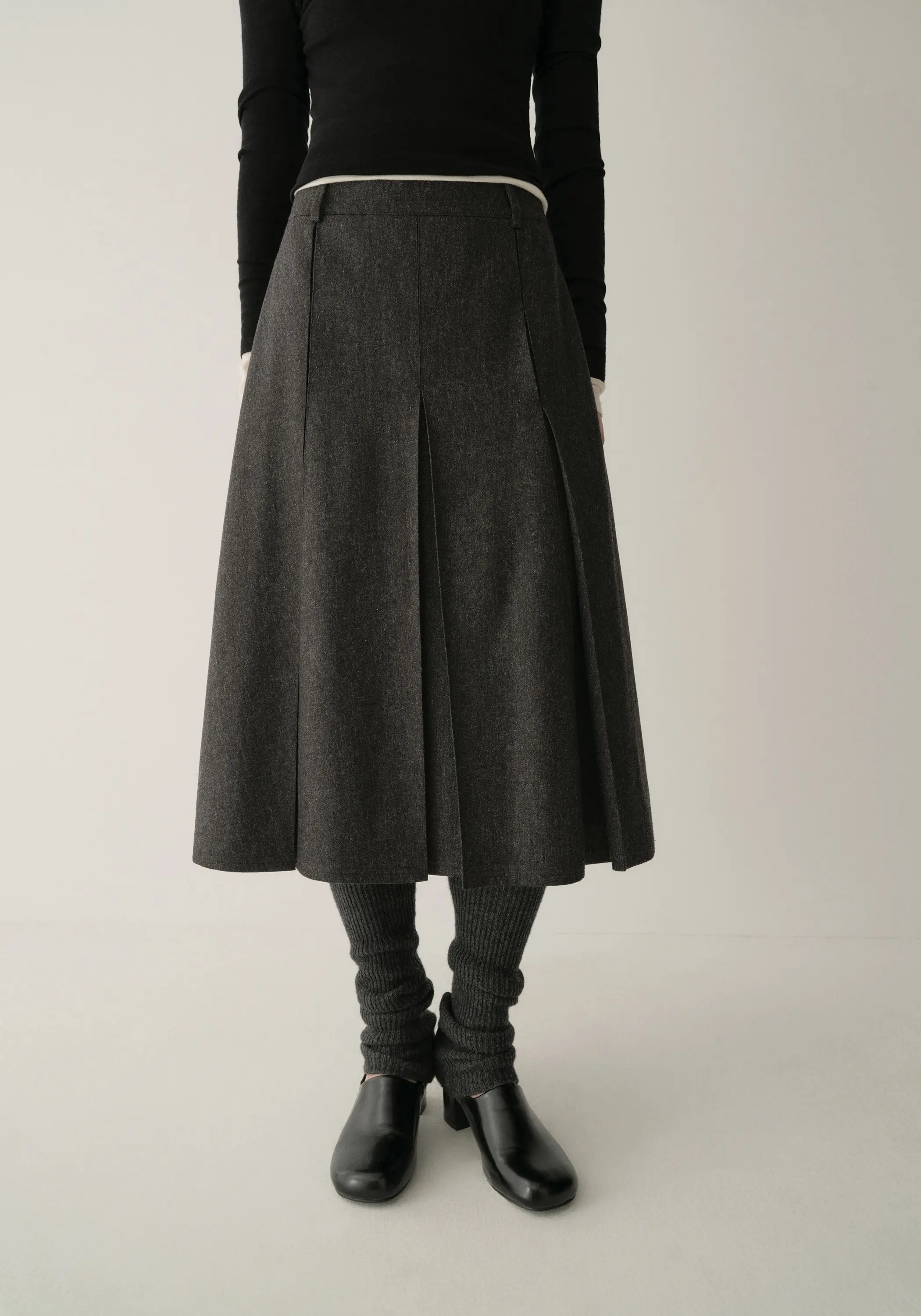 Two-way A-line Wool Skirt - Image 5