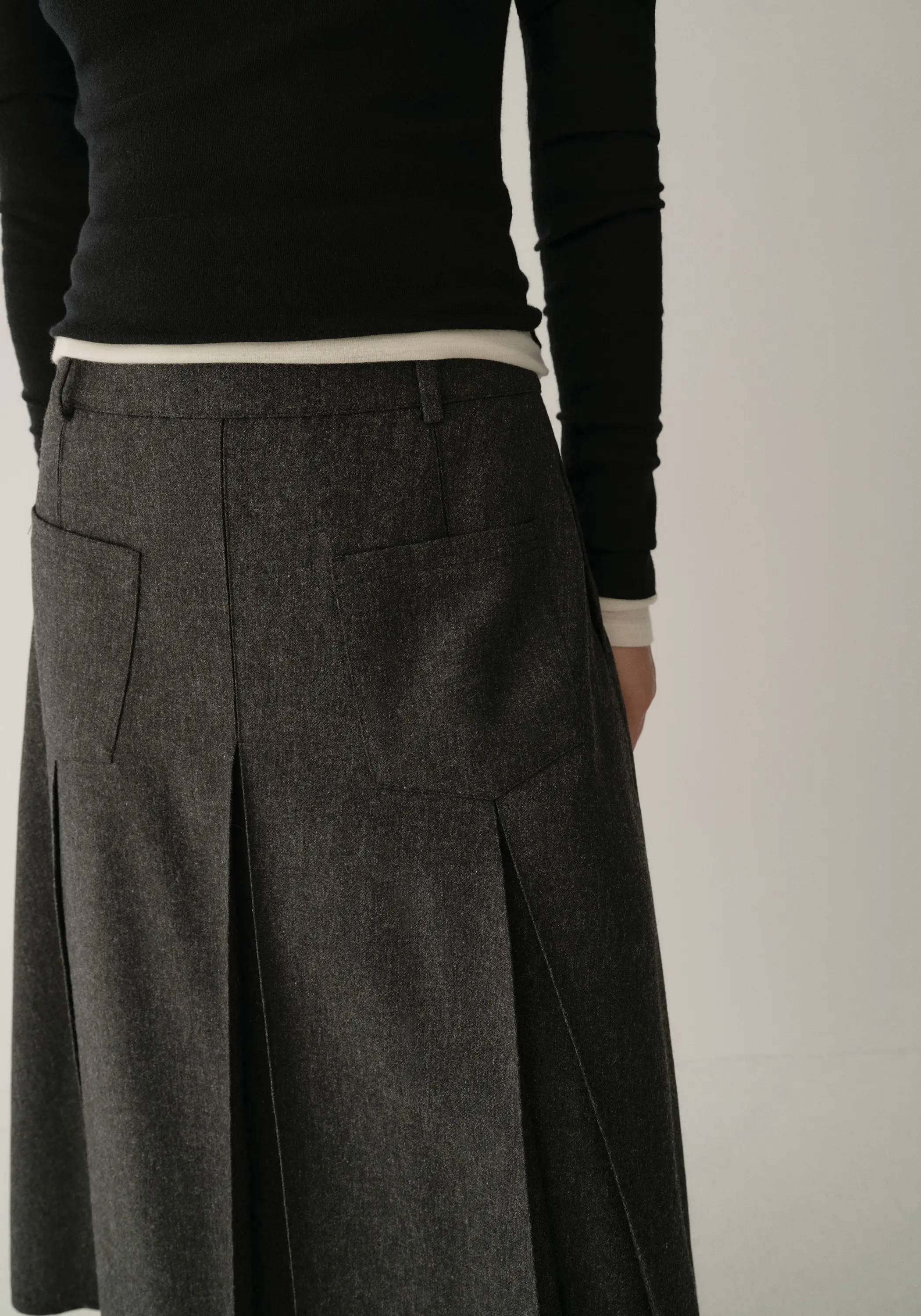 Two-way A-line Wool Skirt - Image 9