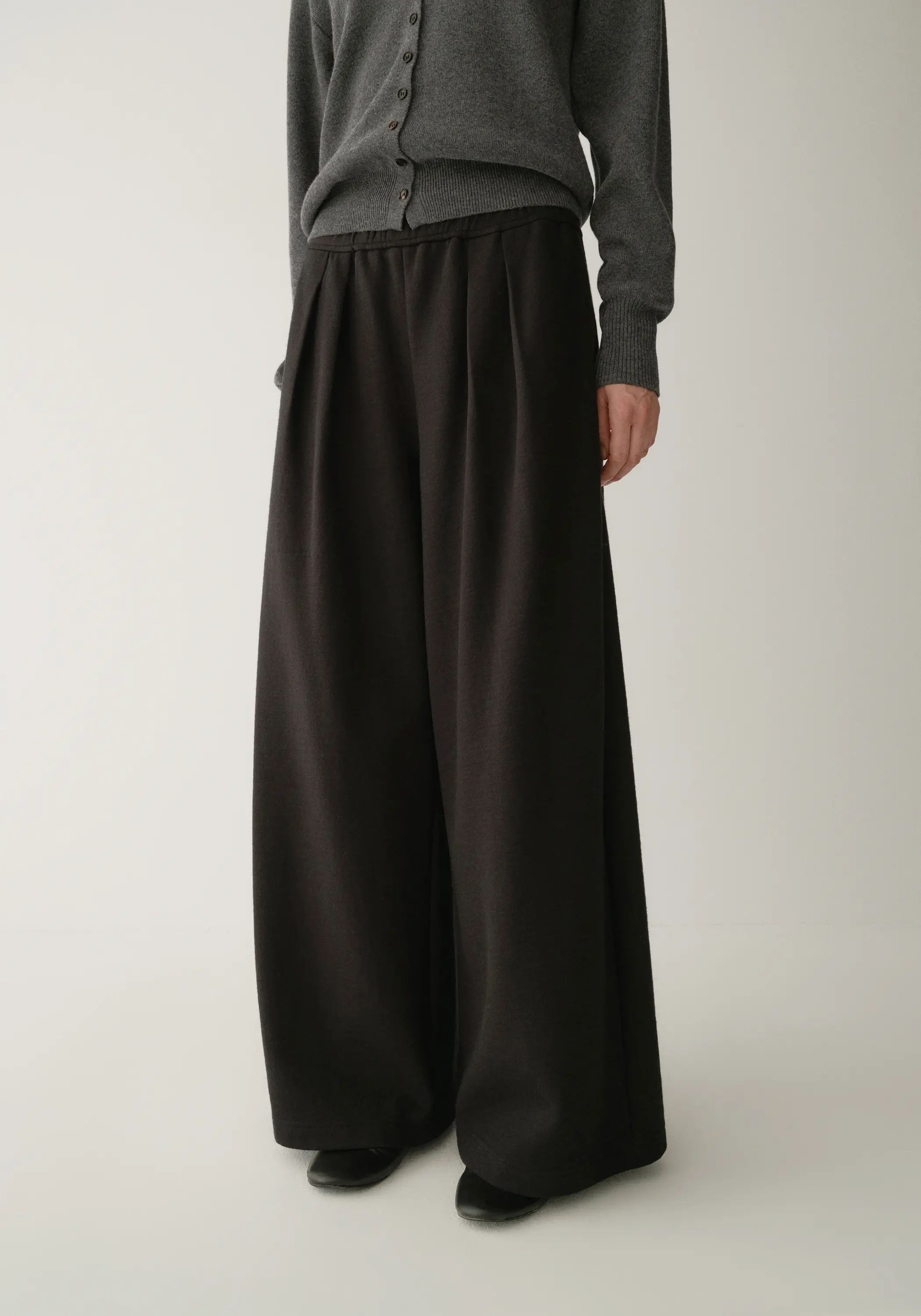 Elasticated Wide-leg Pants - Image 15