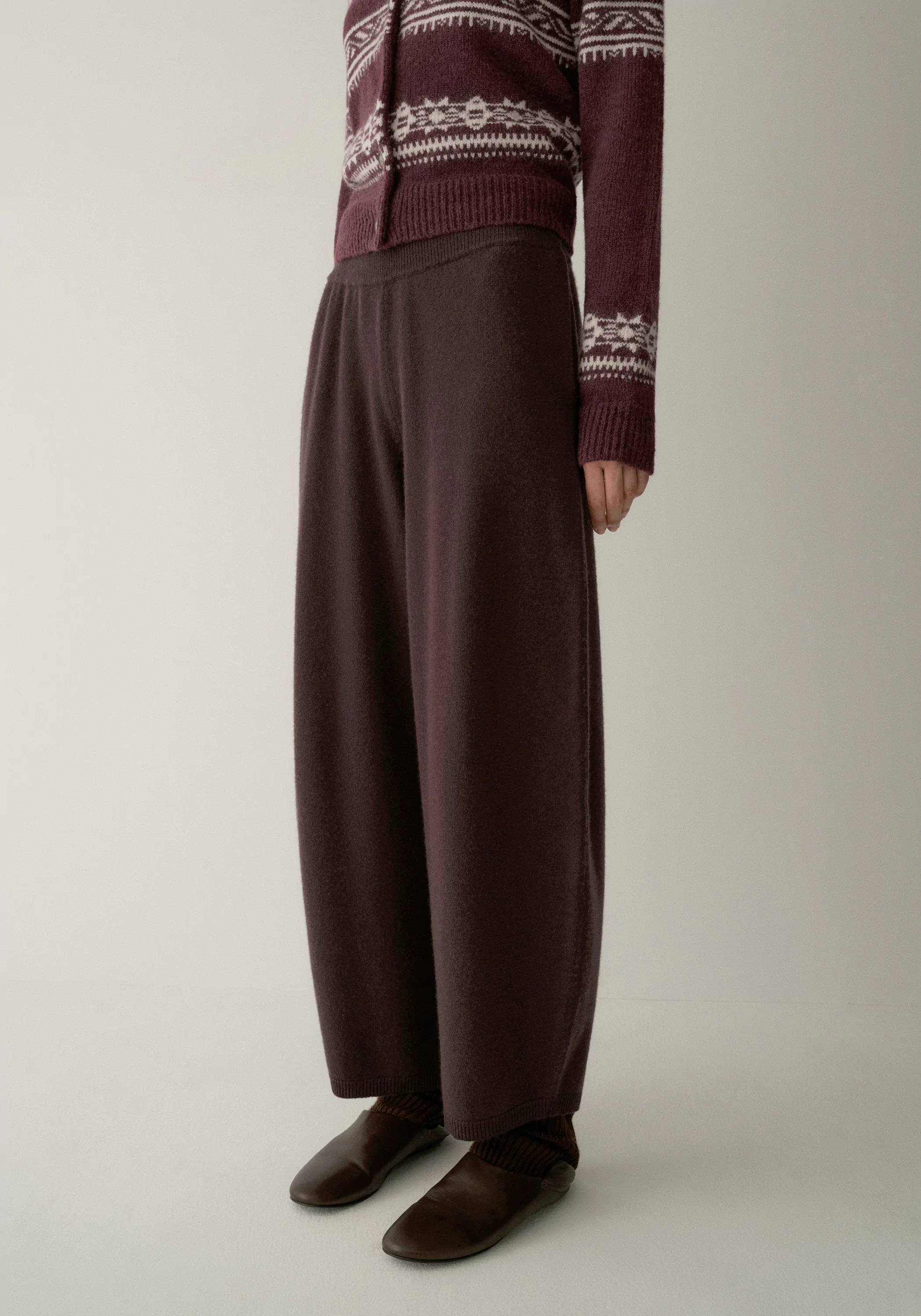 Elastic-waist Cropped Wool Pants - Image 13