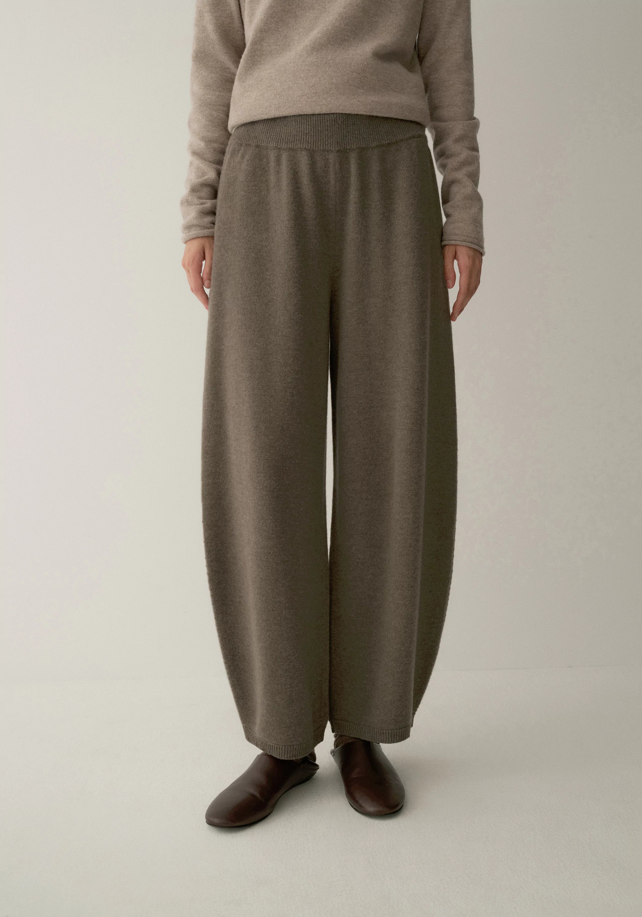 Elastic-waist Cropped Wool Pants - Image 5
