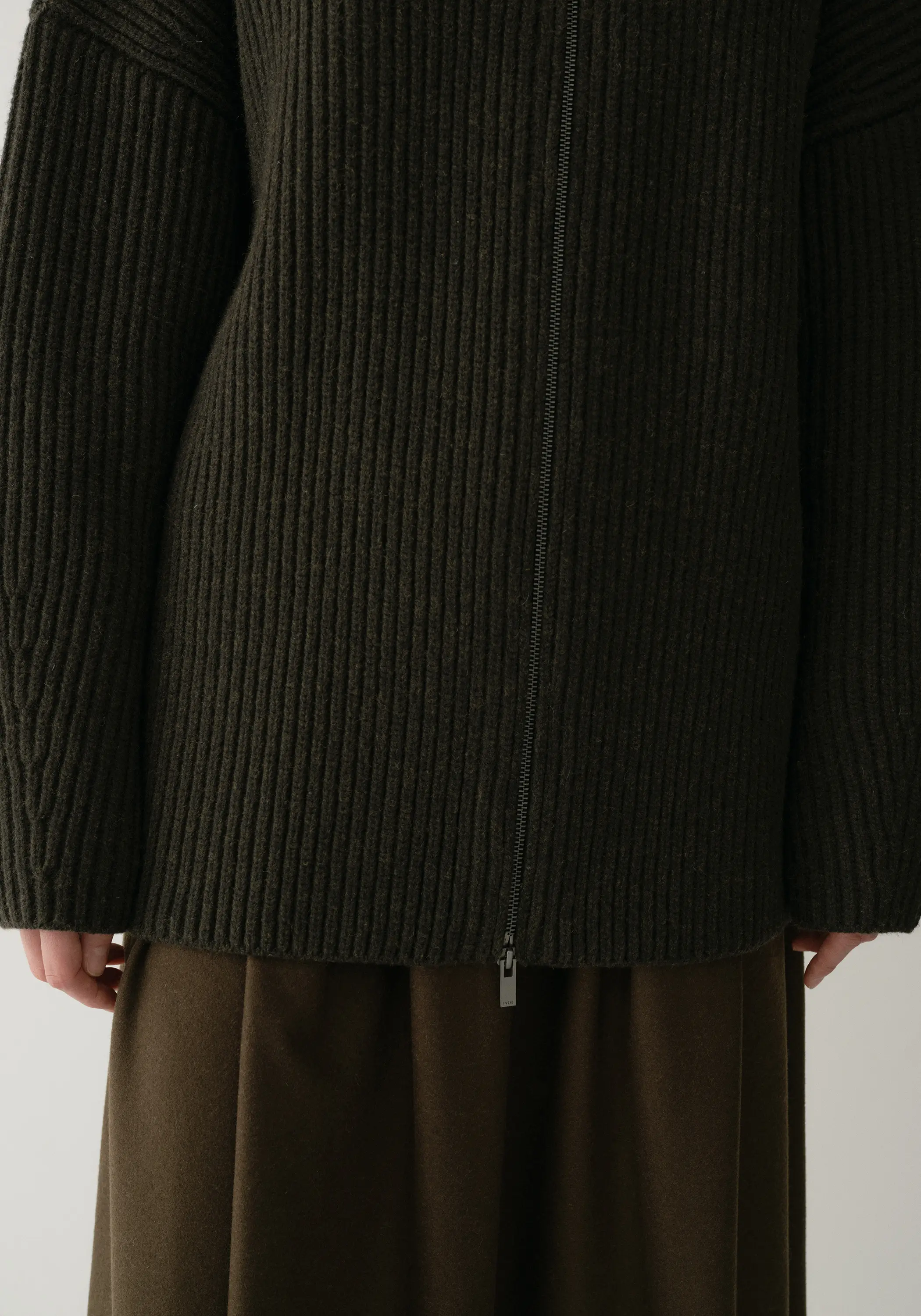 Two-way Collar Knit Cardigan - Image 12