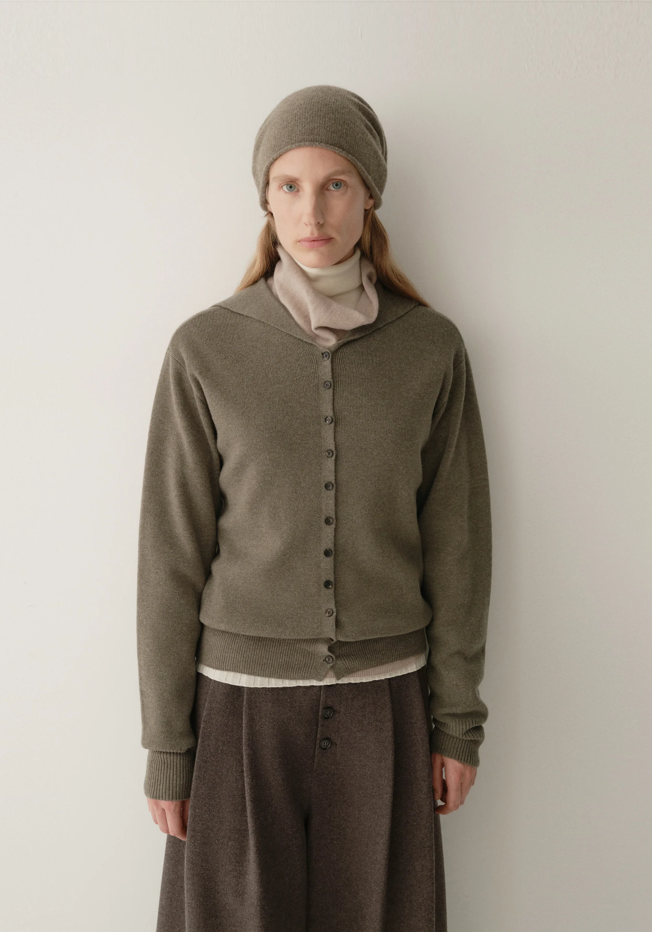 Merino Wool Navy-collar Cardigan