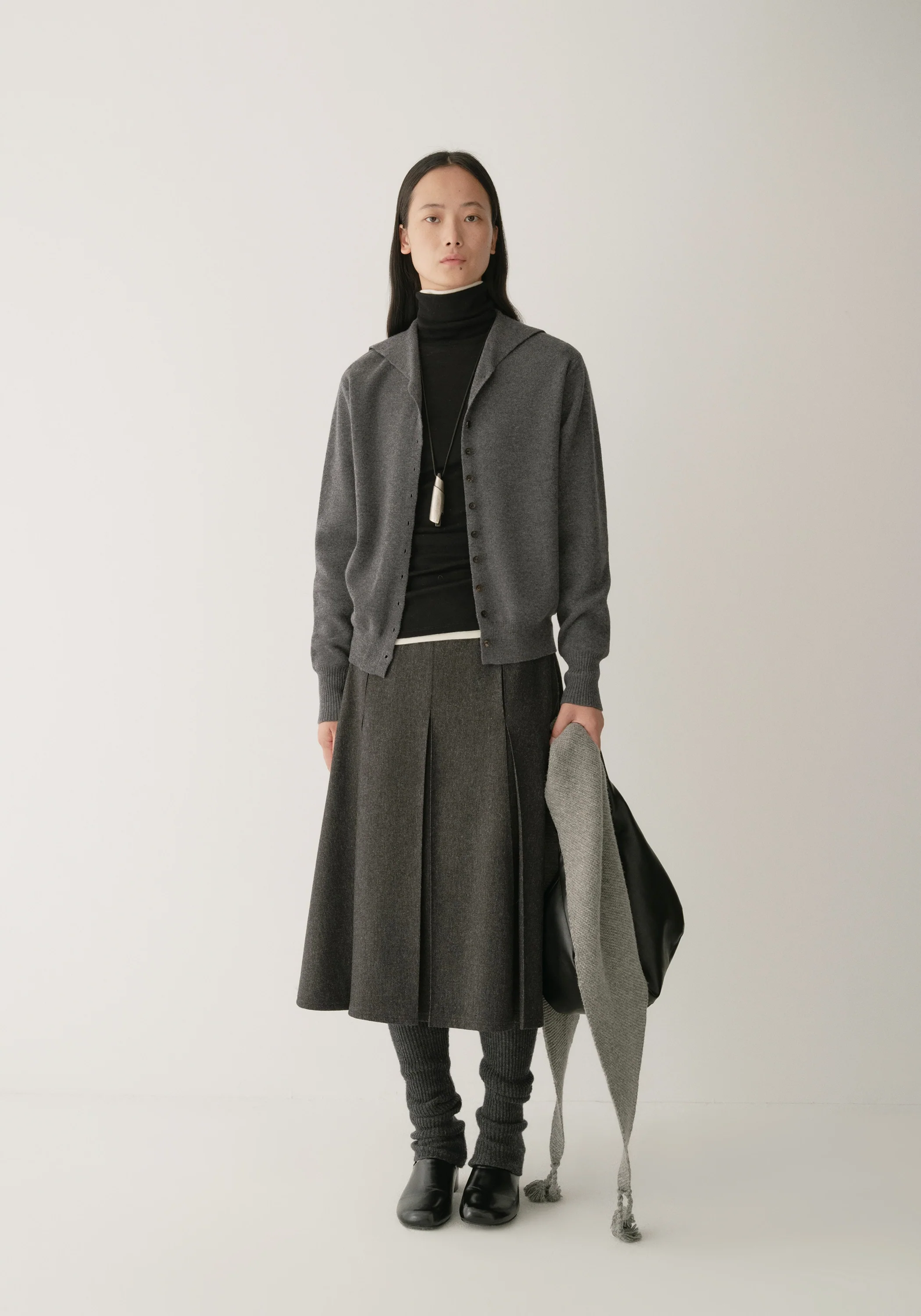 Merino Wool Navy-collar Cardigan - Image 13