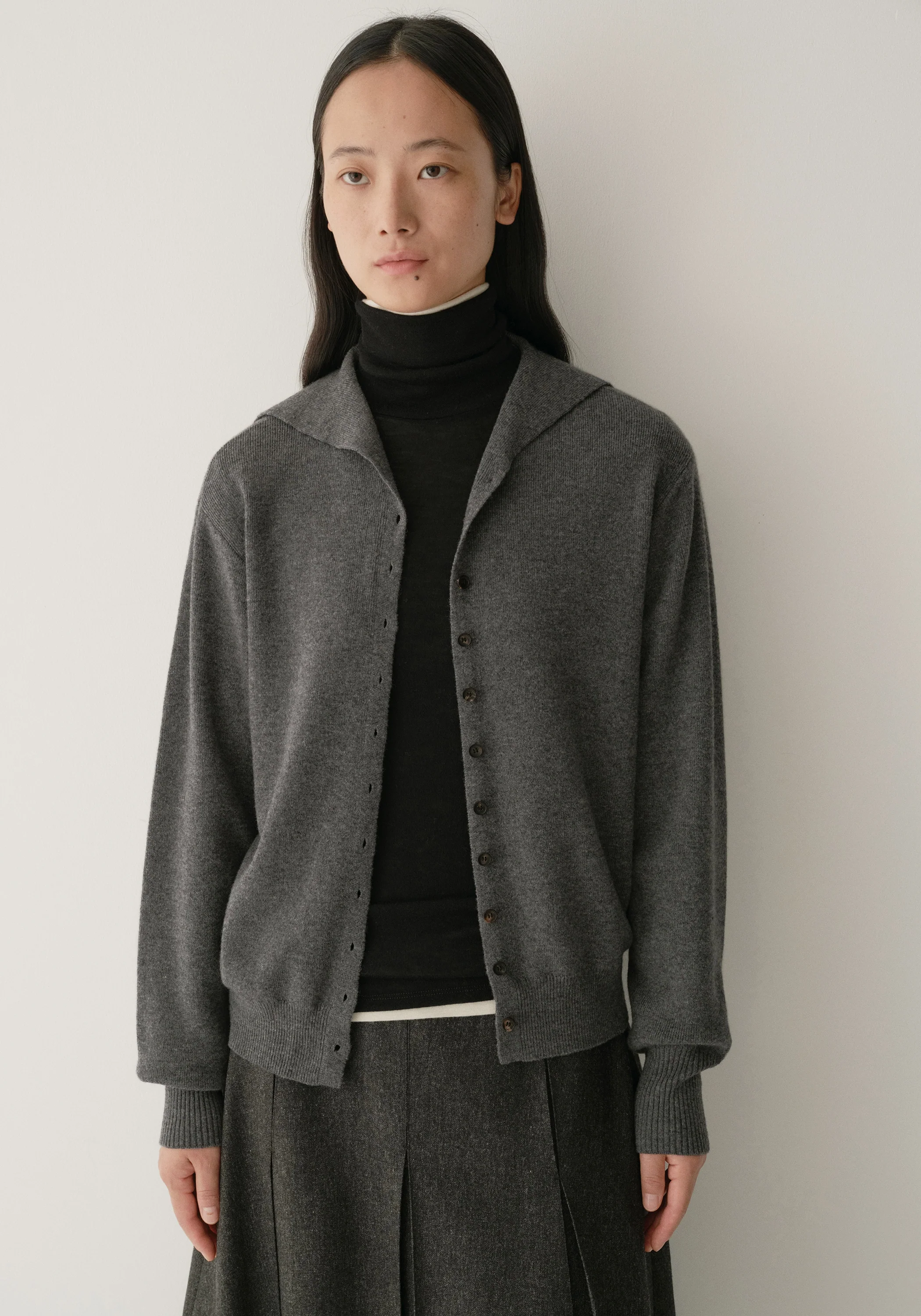 Merino Wool Navy-collar Cardigan - Image 17