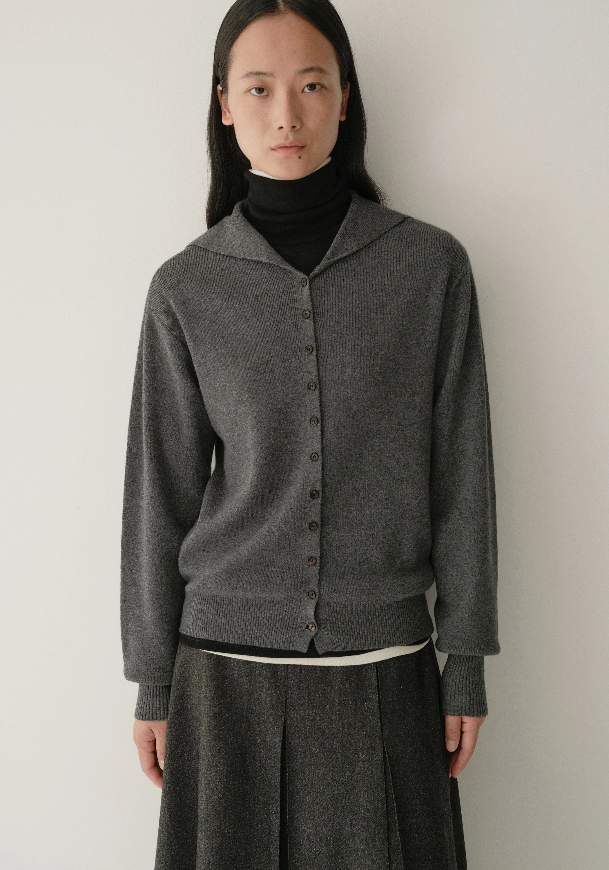 Merino Wool Navy-collar Cardigan - Image 4