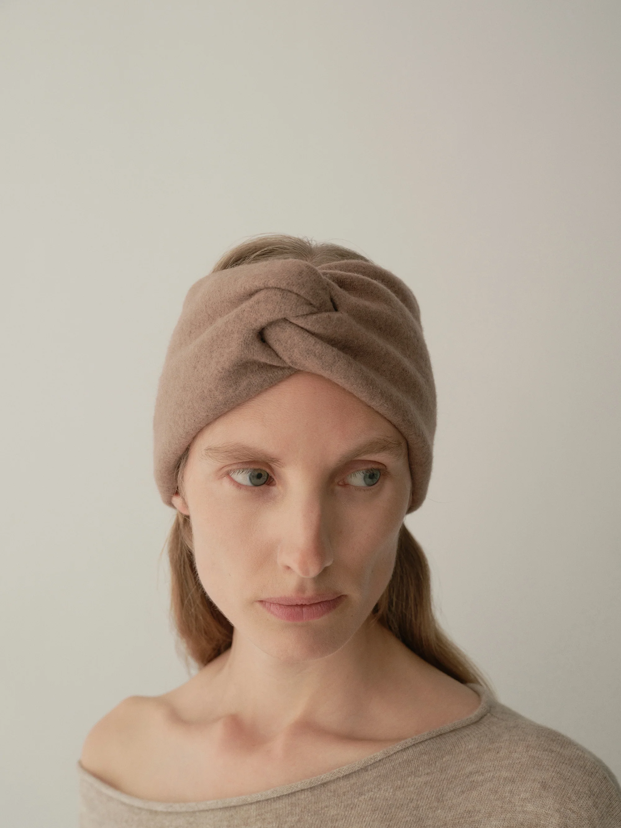Wool Wide-faced Elastic Hairband - Image 8