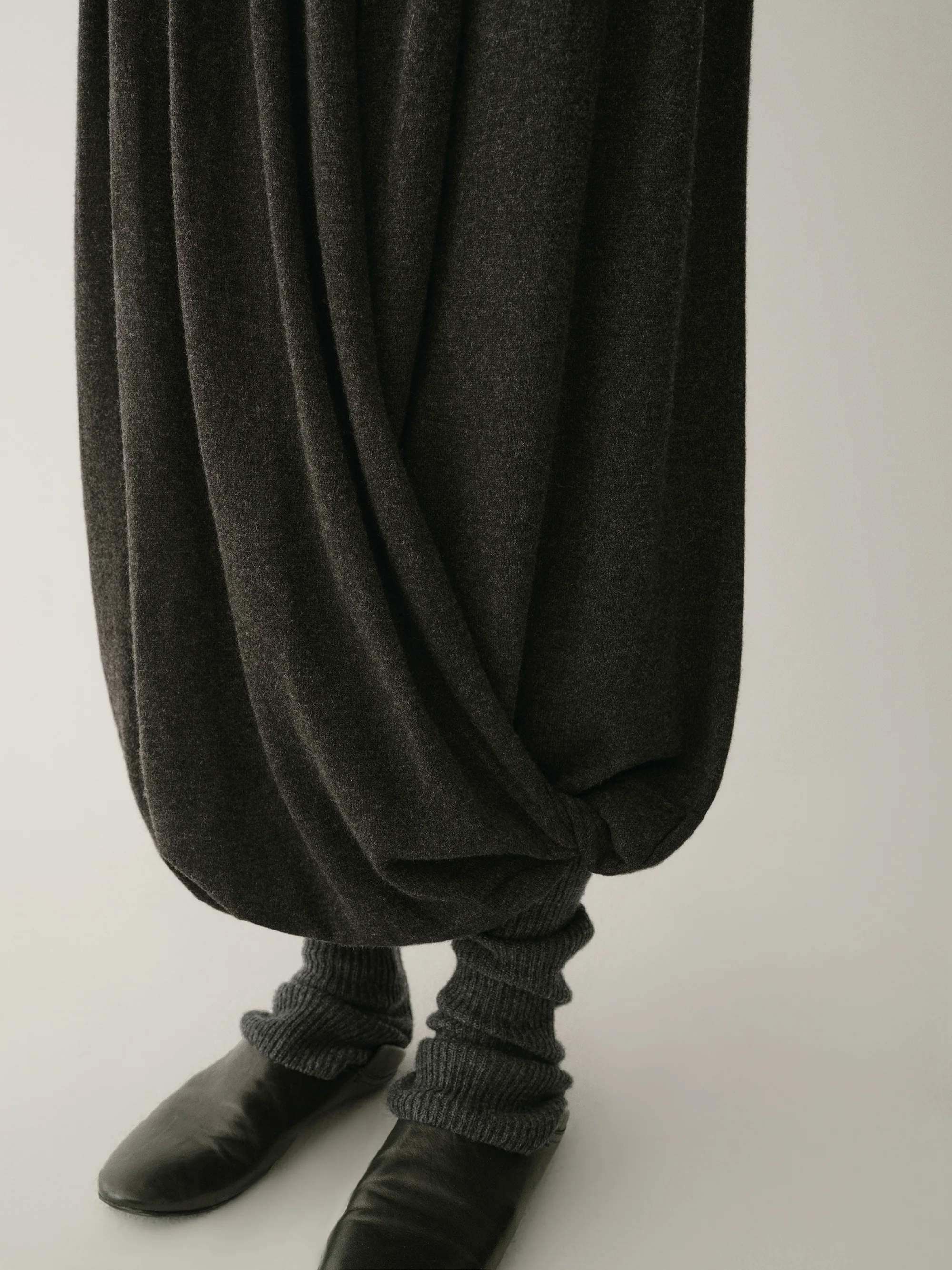 Structured Merino Wool Skirt - Image 10