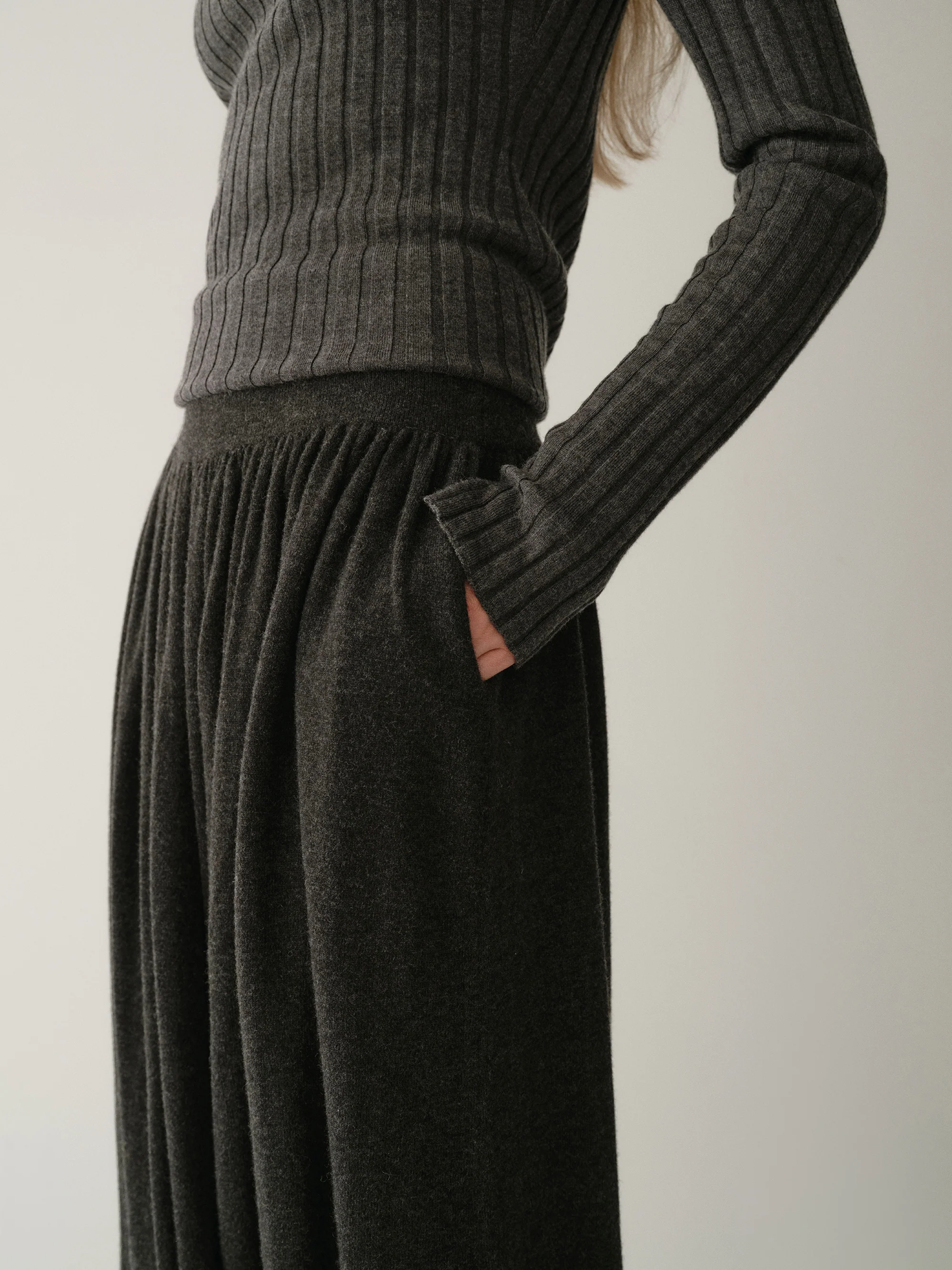 Structured Merino Wool Skirt - Image 7