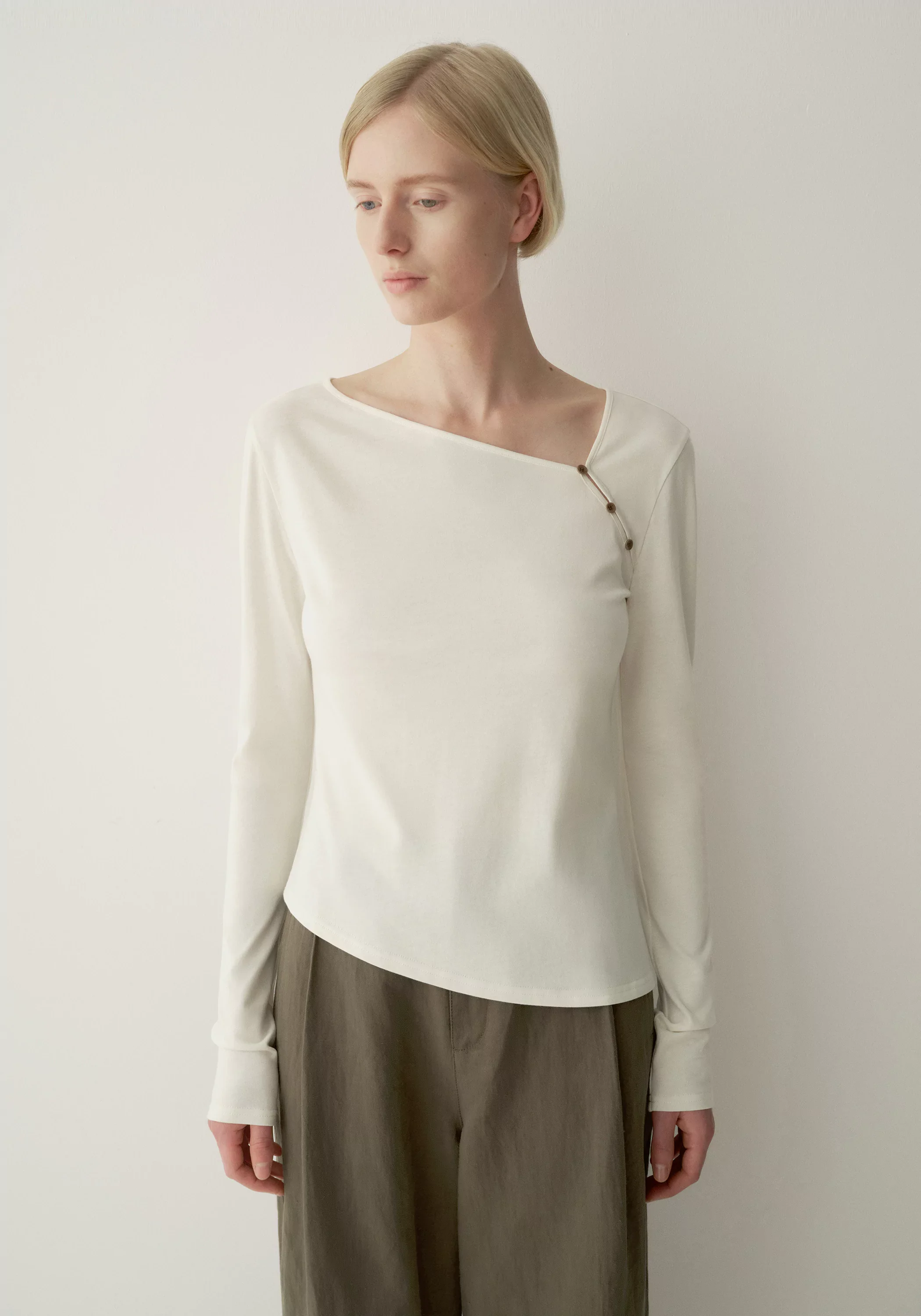 Asymmetric Long-sleeve T-shirt - Image 14