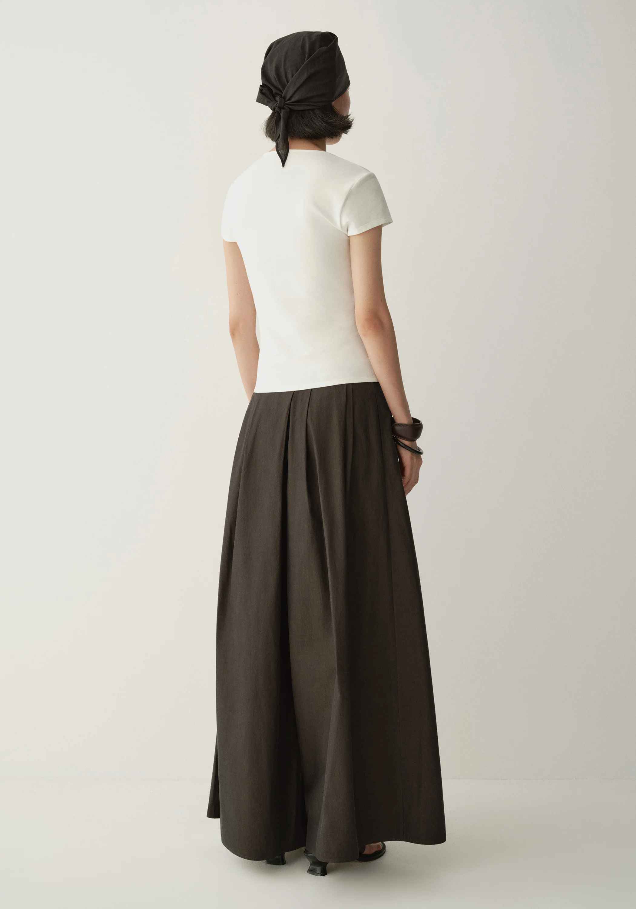 Brushed Cotton T-shirt - Image 12