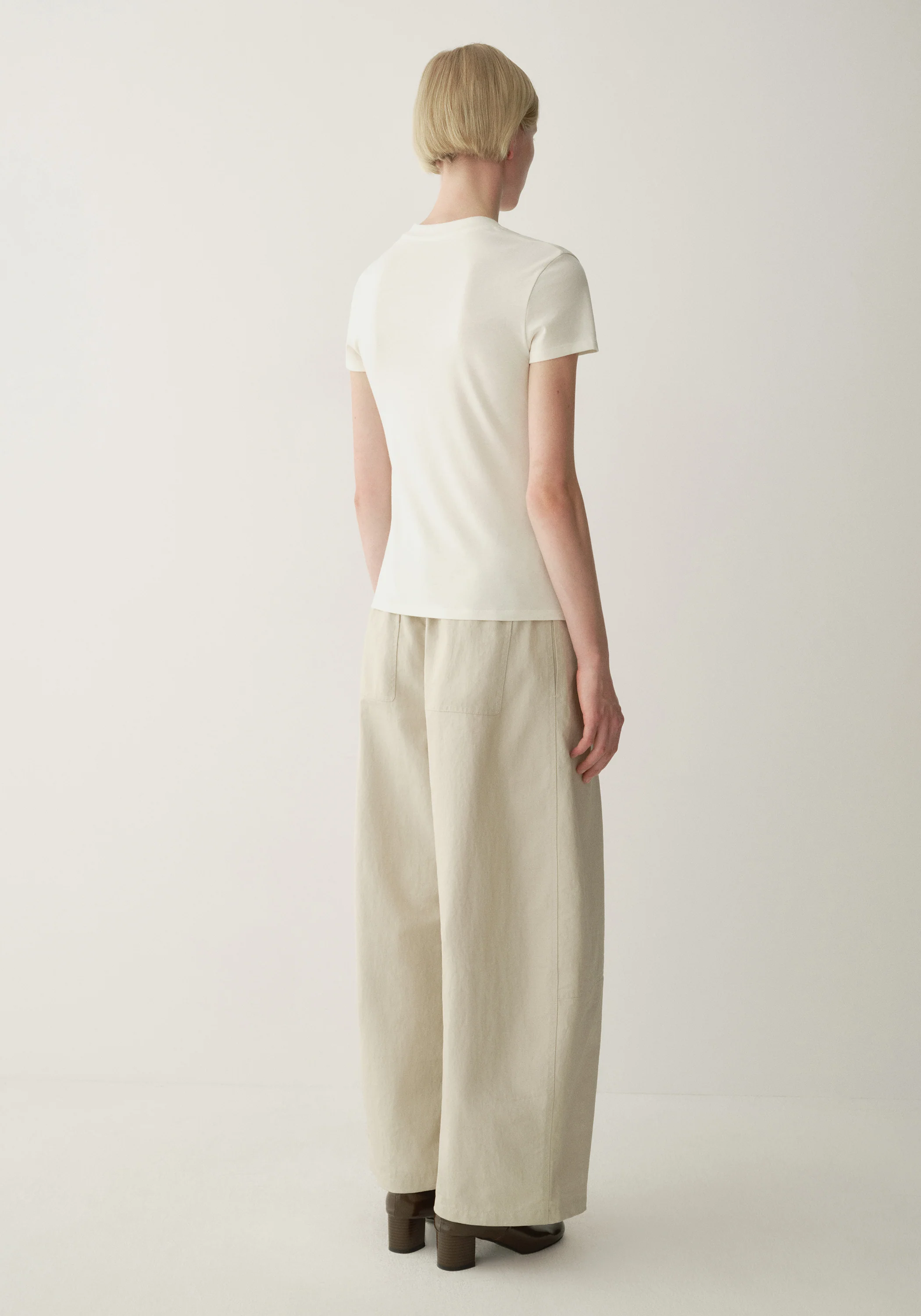 Cotton-wool Buttoned T-shirt - Image 11