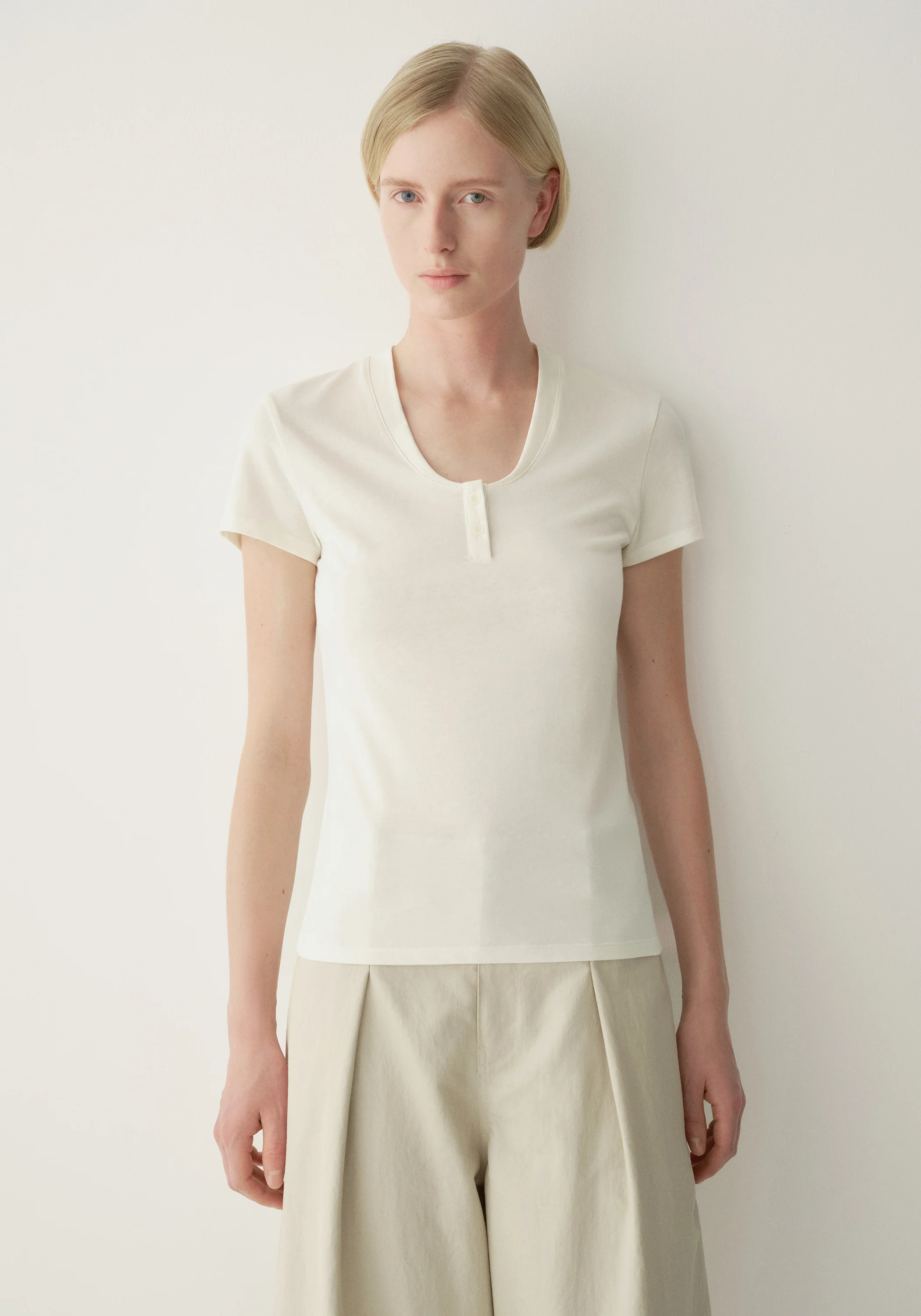 Cotton-wool Buttoned T-shirt - Image 12