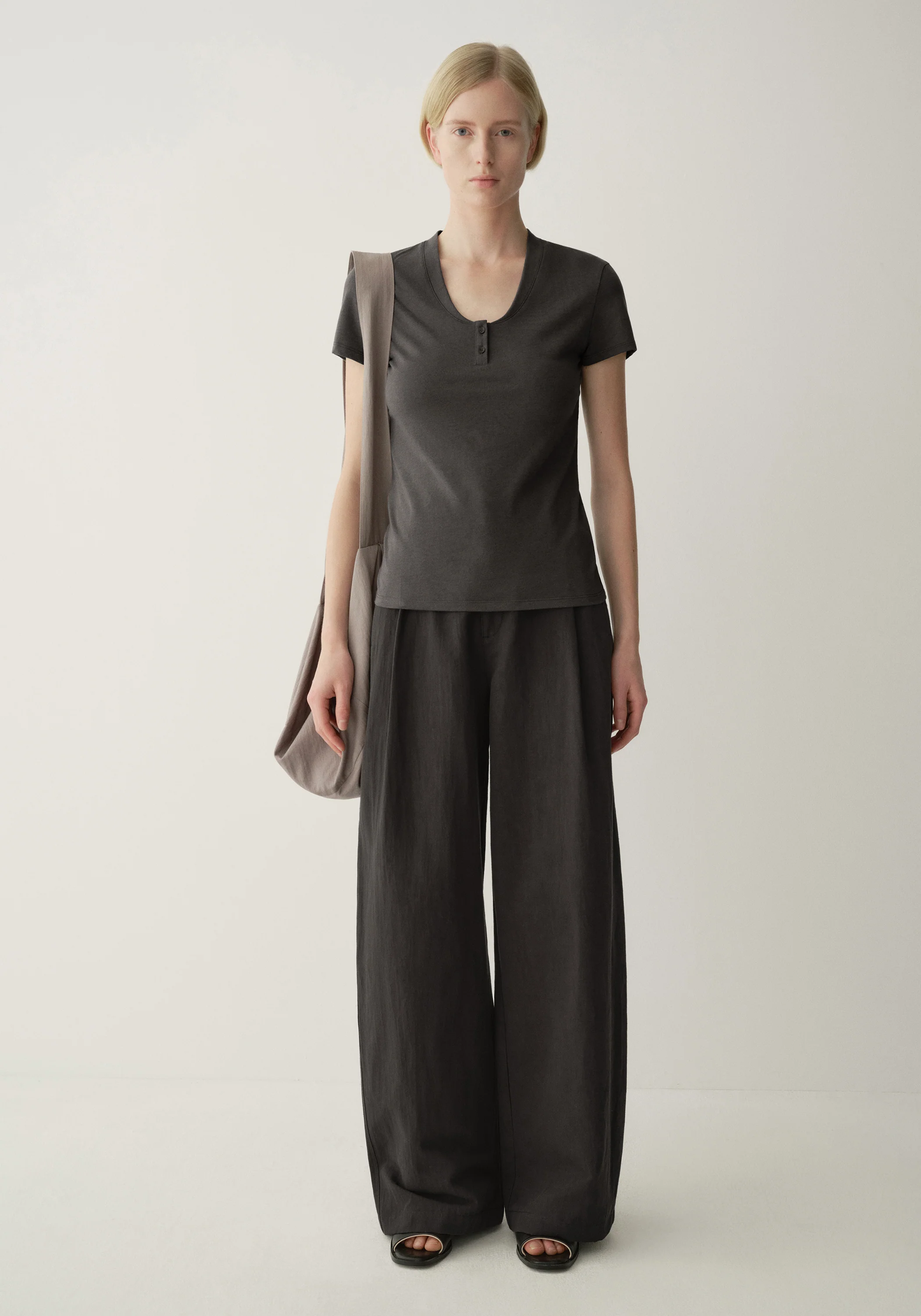 Cotton-wool Buttoned T-shirt - Image 3