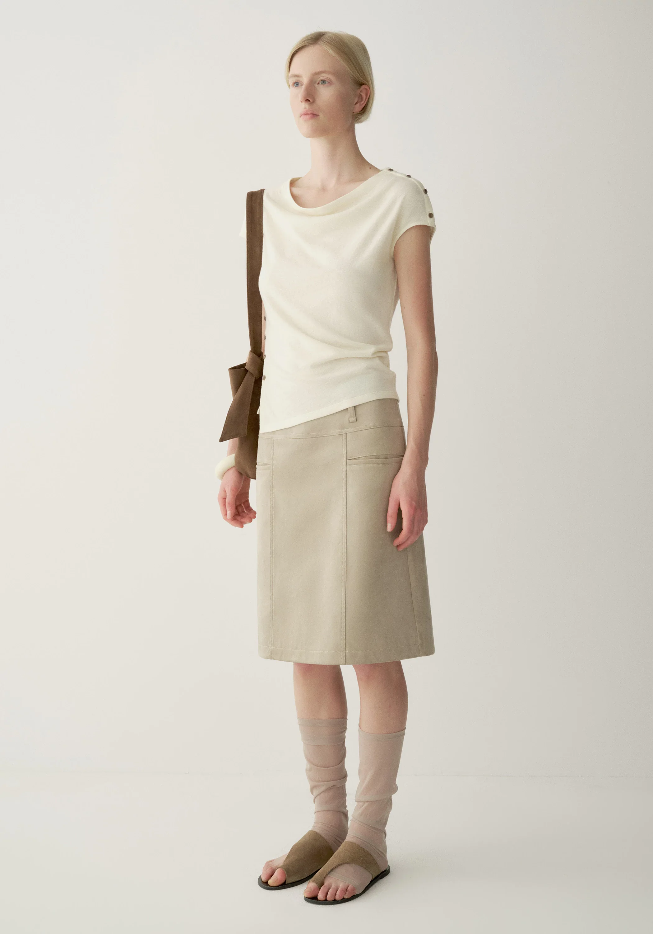 Side-slit T-shirt - Image 18